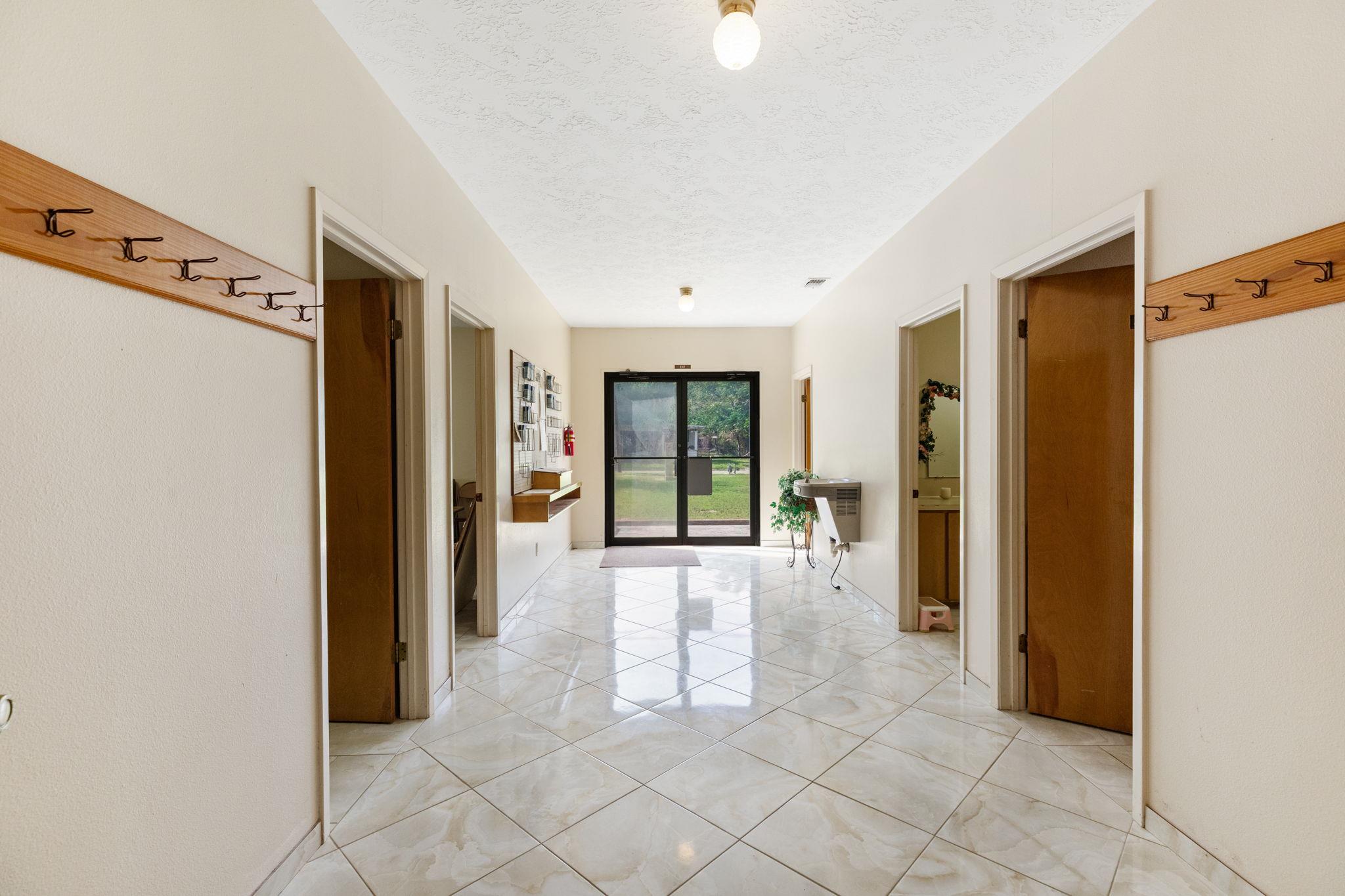 345 Bell Ave, Rockdale, TX 76567 photo 2