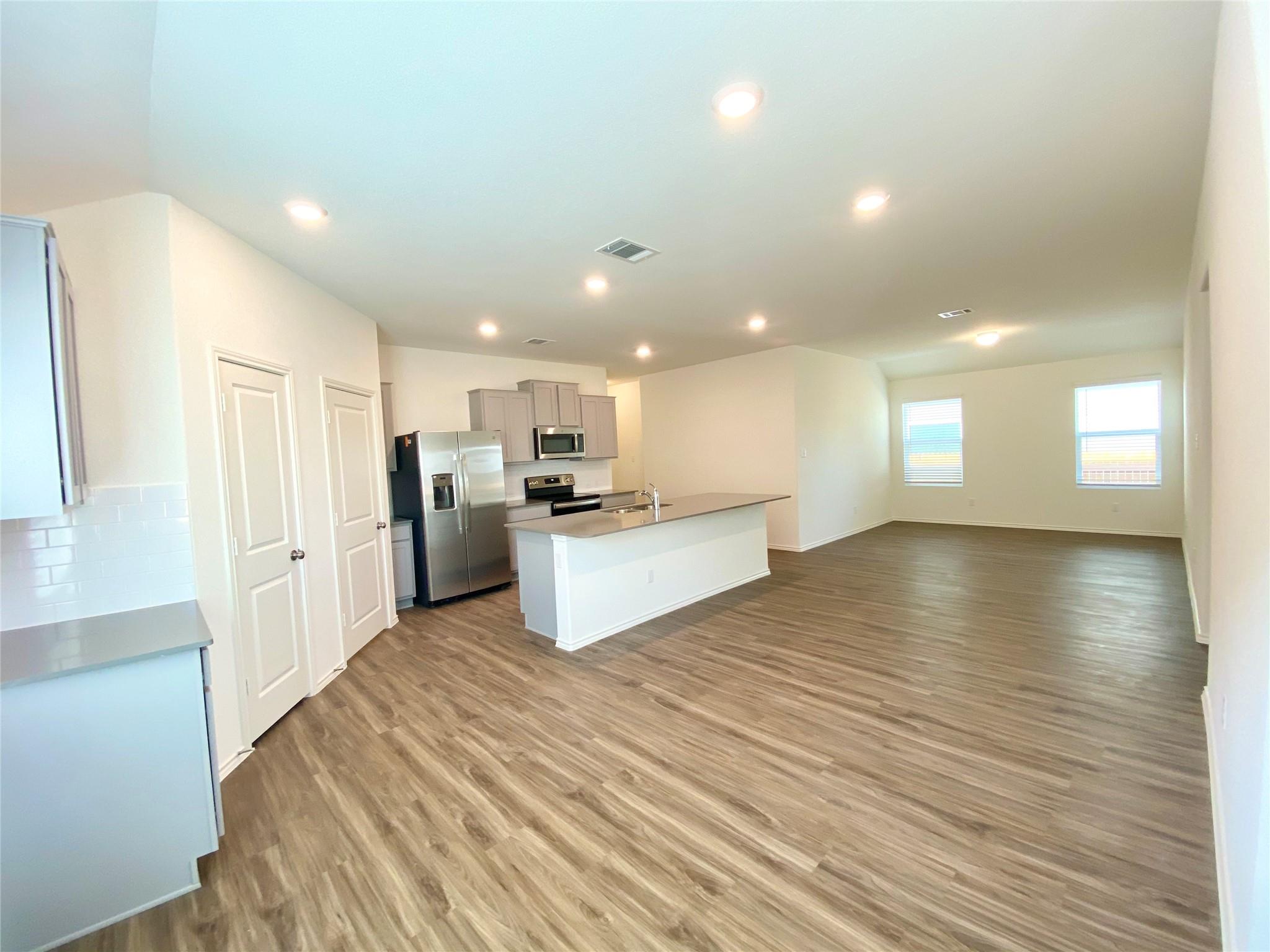 204 Meaningful DR, Jarrell, TX 76537 photo 2