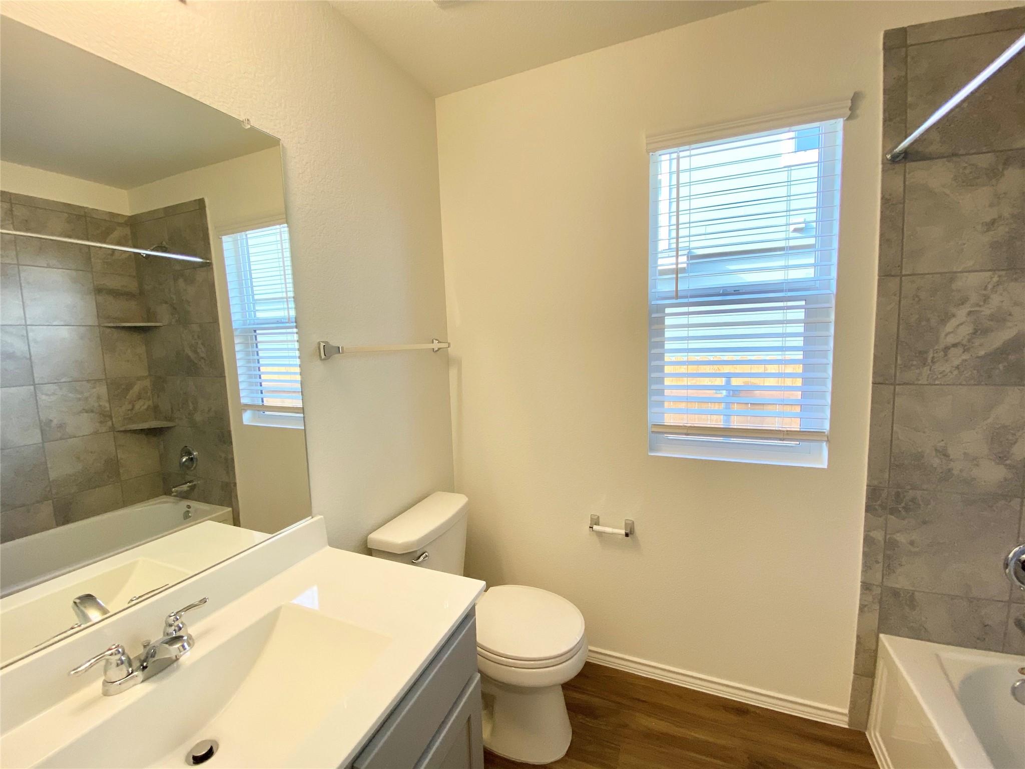 204 Meaningful DR, Jarrell, TX 76537 photo 5
