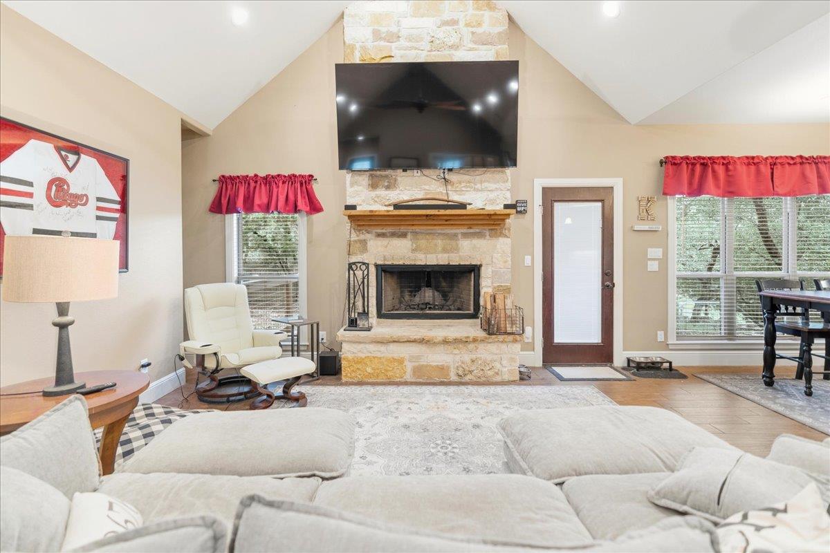9 Caliche CT, Wimberley, TX 78676 photo 5