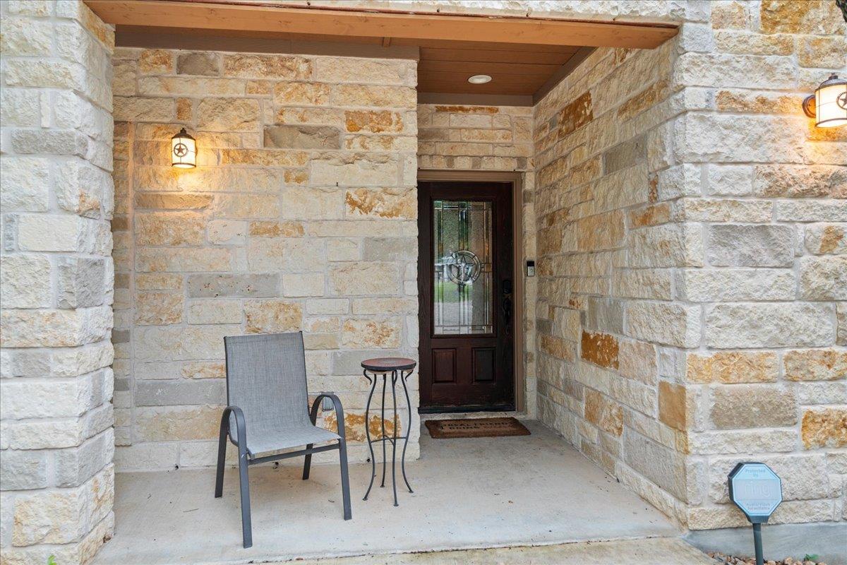 9 Caliche CT, Wimberley, TX 78676 photo 4