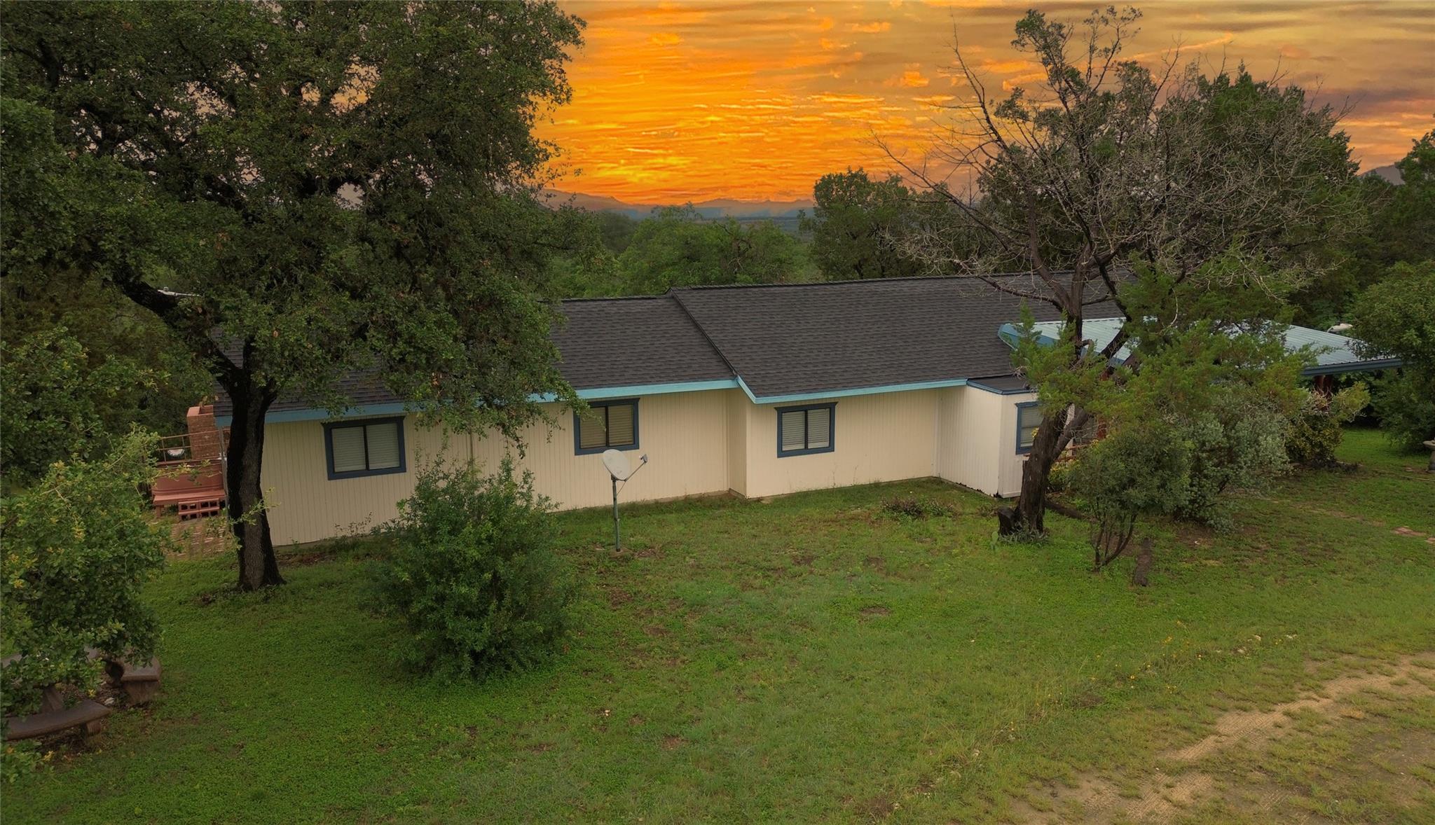 27600 Fm-1431, Marble Falls, TX 78654 photo 2