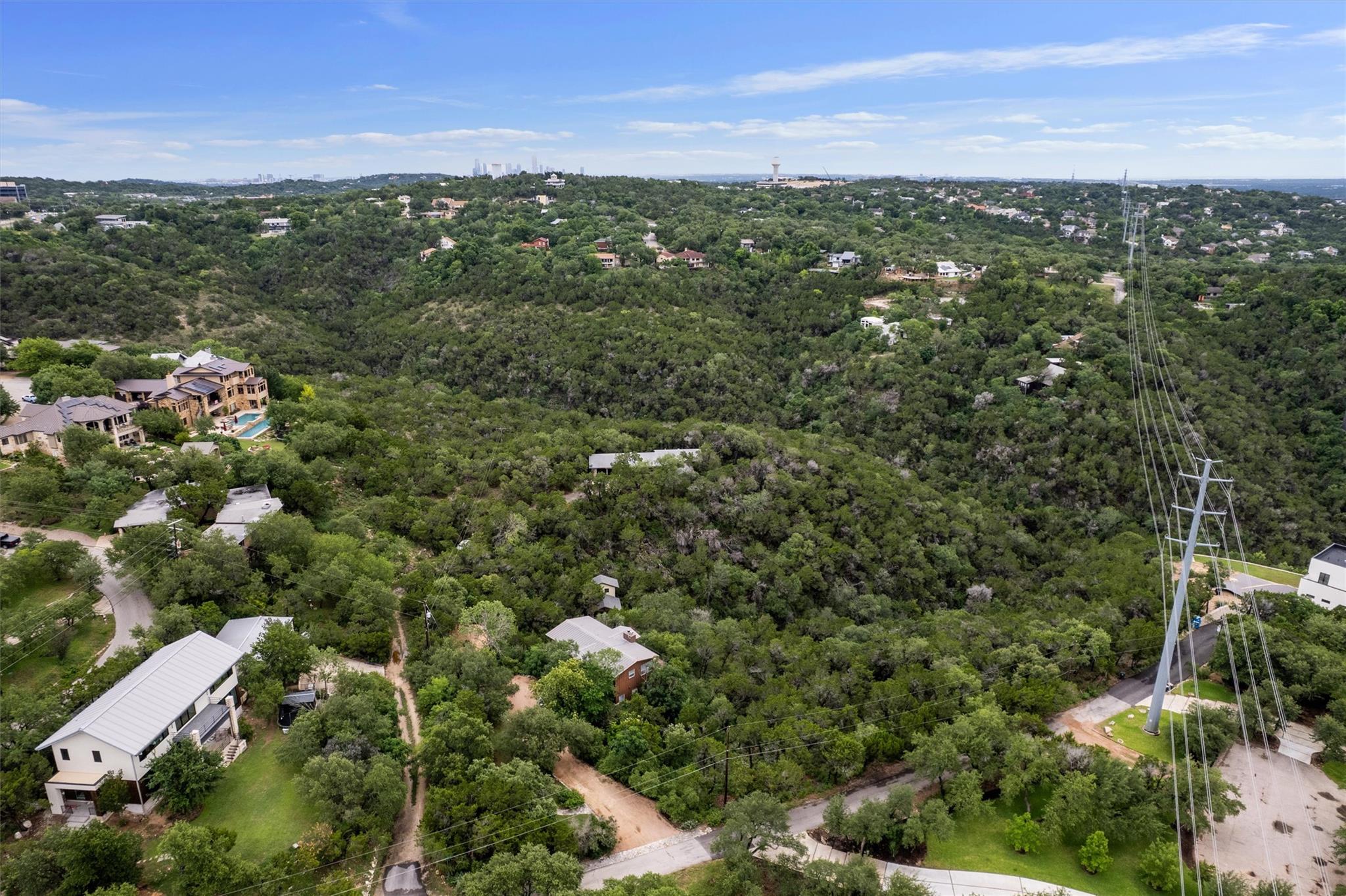 501 Drawbridge RD, Austin, TX 78746 photo 3