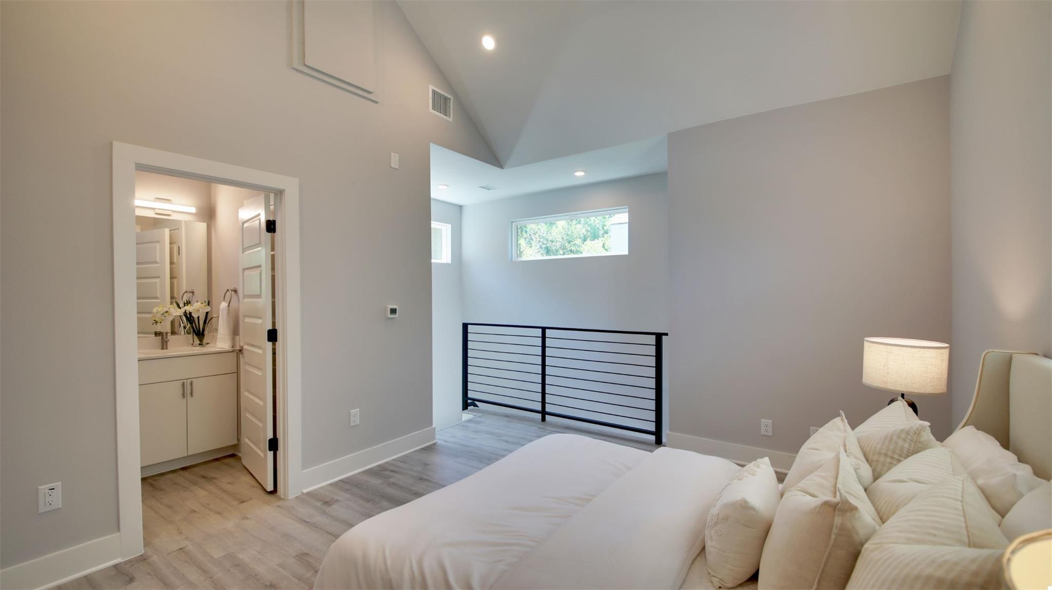 7601 Carver Ave #2, Austin, TX 78752 photo 2