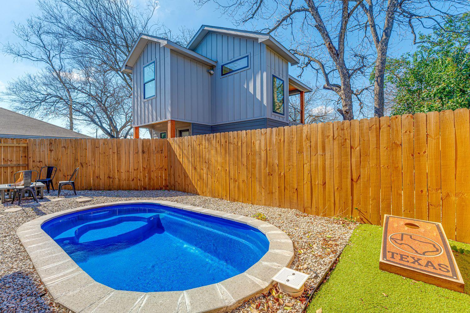910 Tillery ST, Austin, TX 78702 photo 2