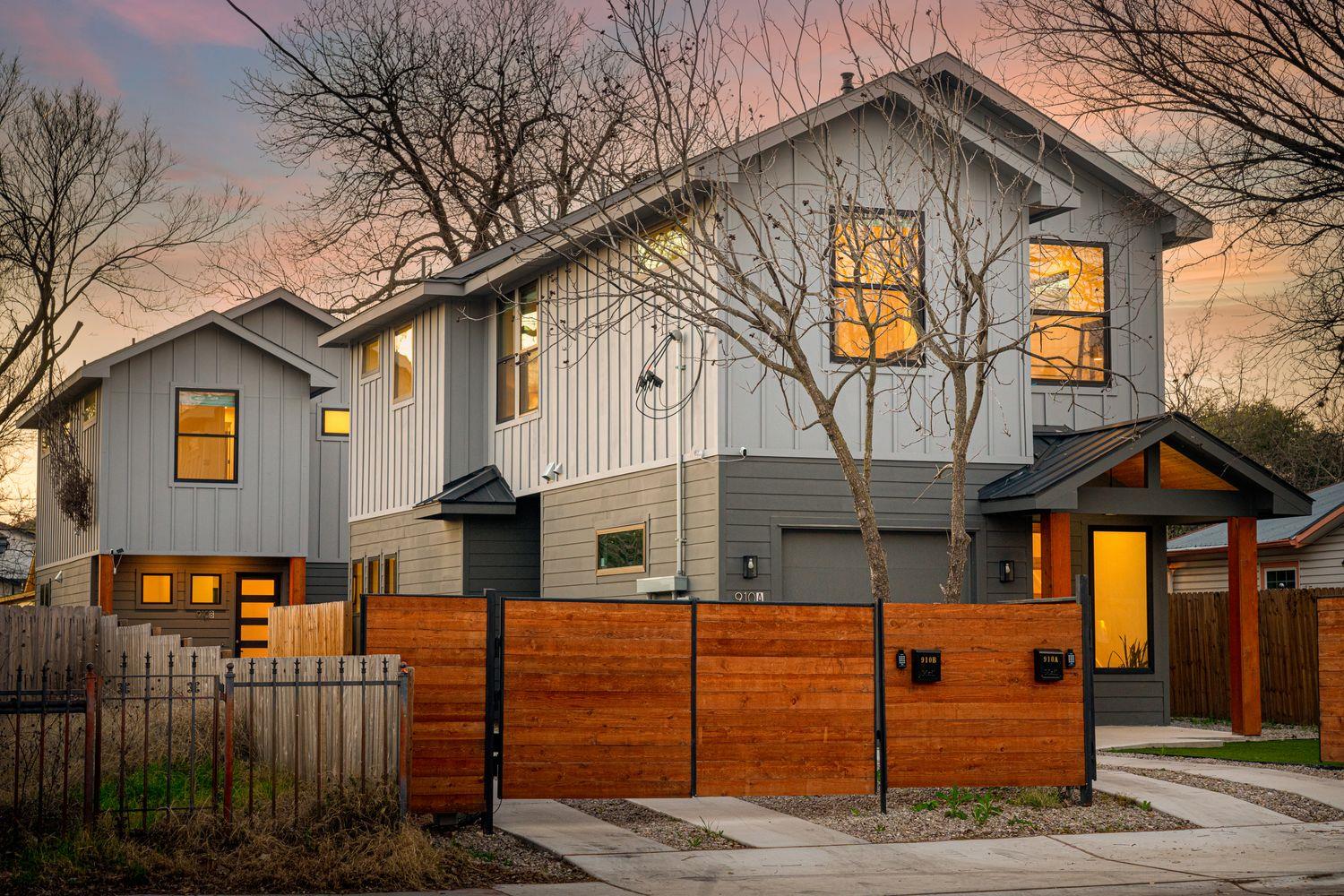 910 Tillery ST, Austin, TX 78702 photo 3
