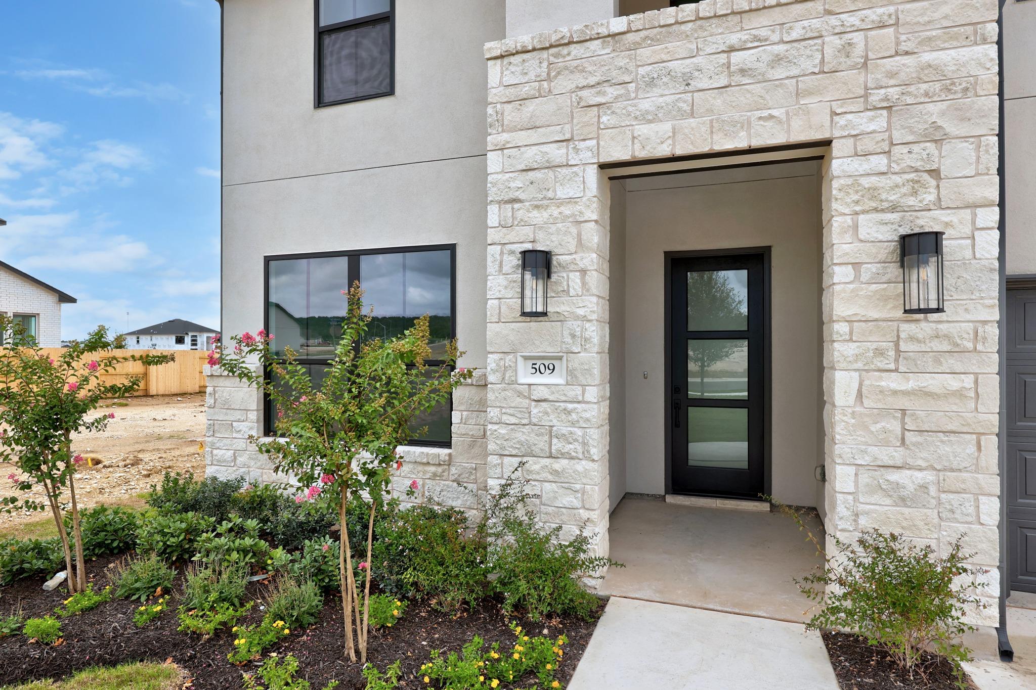 509 Snakeroot TRL, Georgetown, TX 78633 photo 2