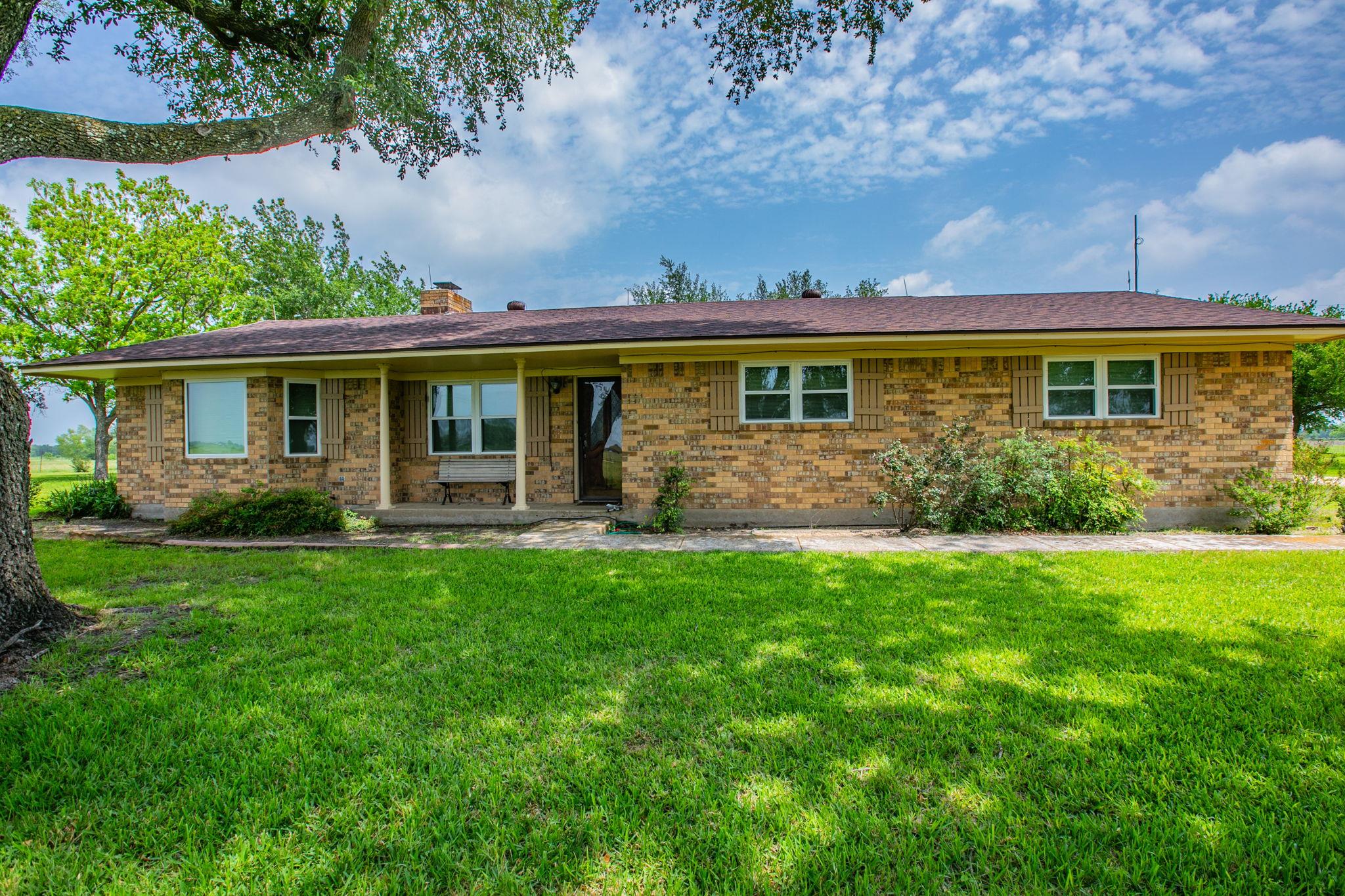 3053 Hobby Creek RD, Burlington, TX 76519 photo 2