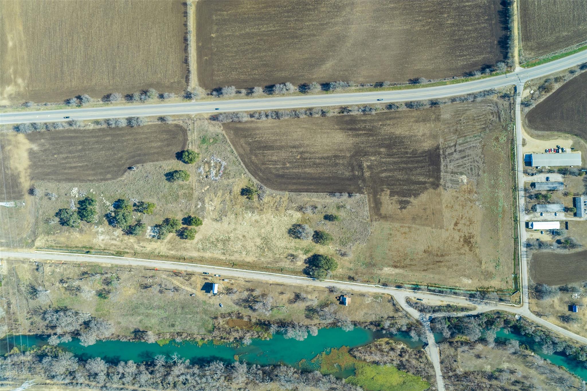 600 River RD, Martindale, TX 78655 photo 4
