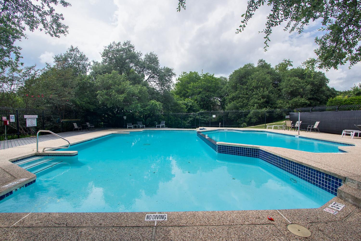1015 Yager LN #125, Austin, TX 78753 photo 4