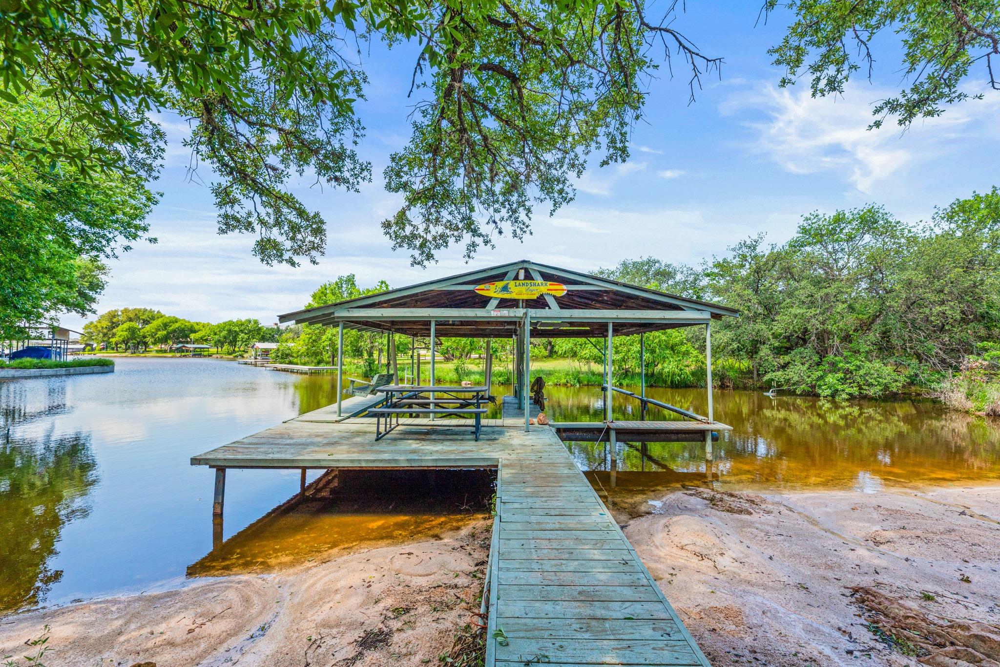 190 Clear Creek DR, Burnet, TX 78611 photo 2