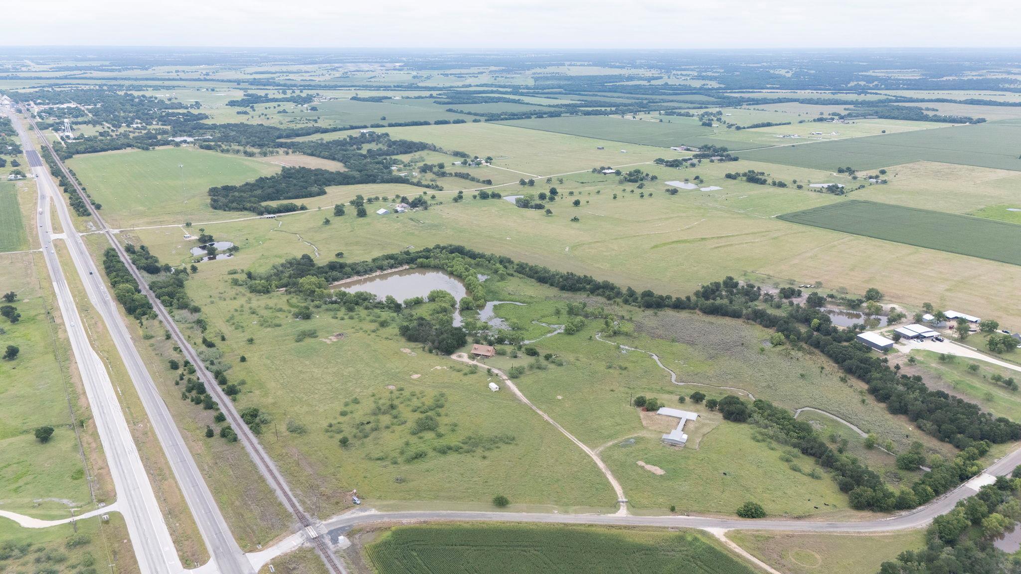 51 County Road 436, Thrall, TX 76578 photo 2