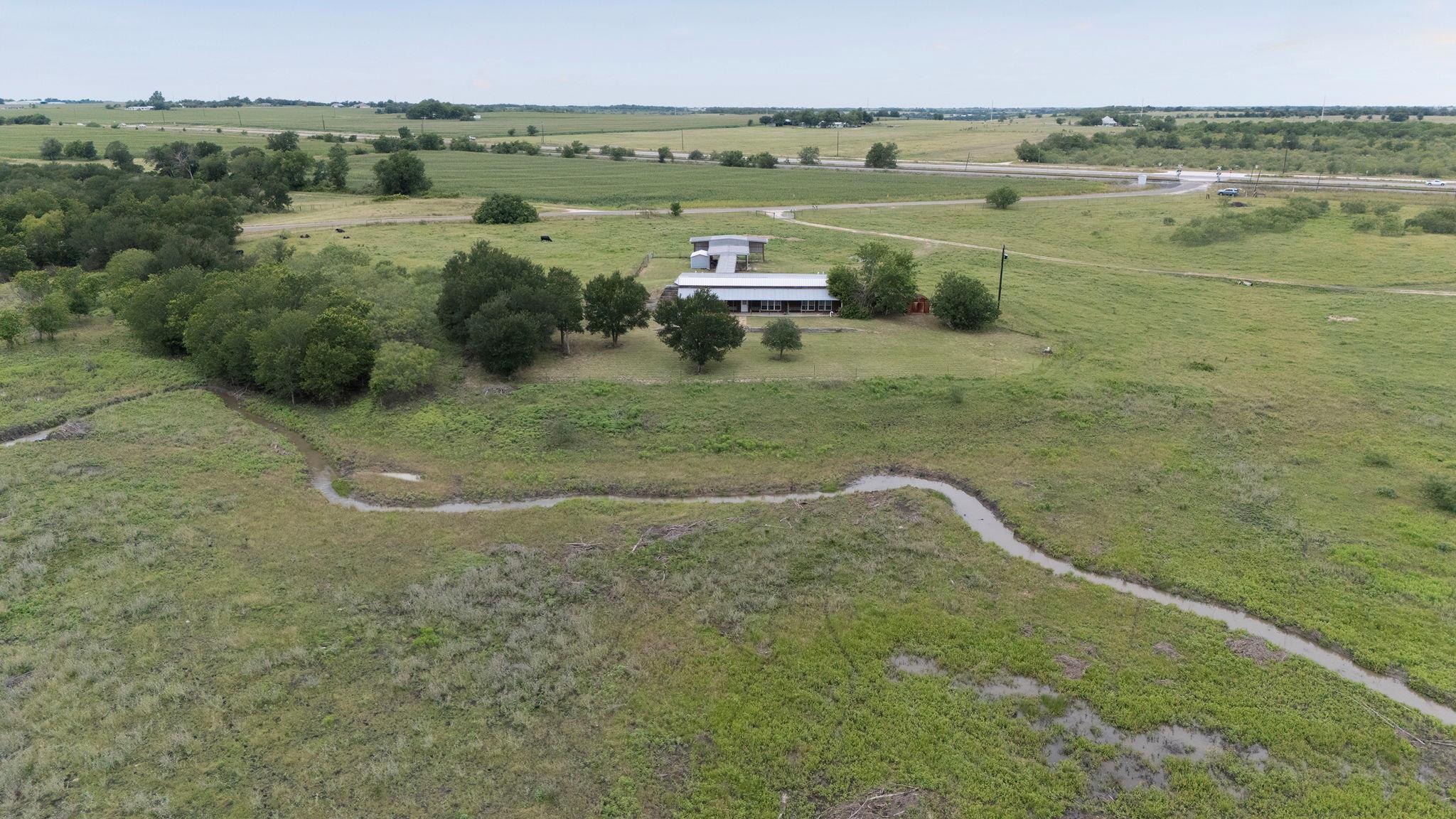 51 County Road 436, Thrall, TX 76578 photo 4