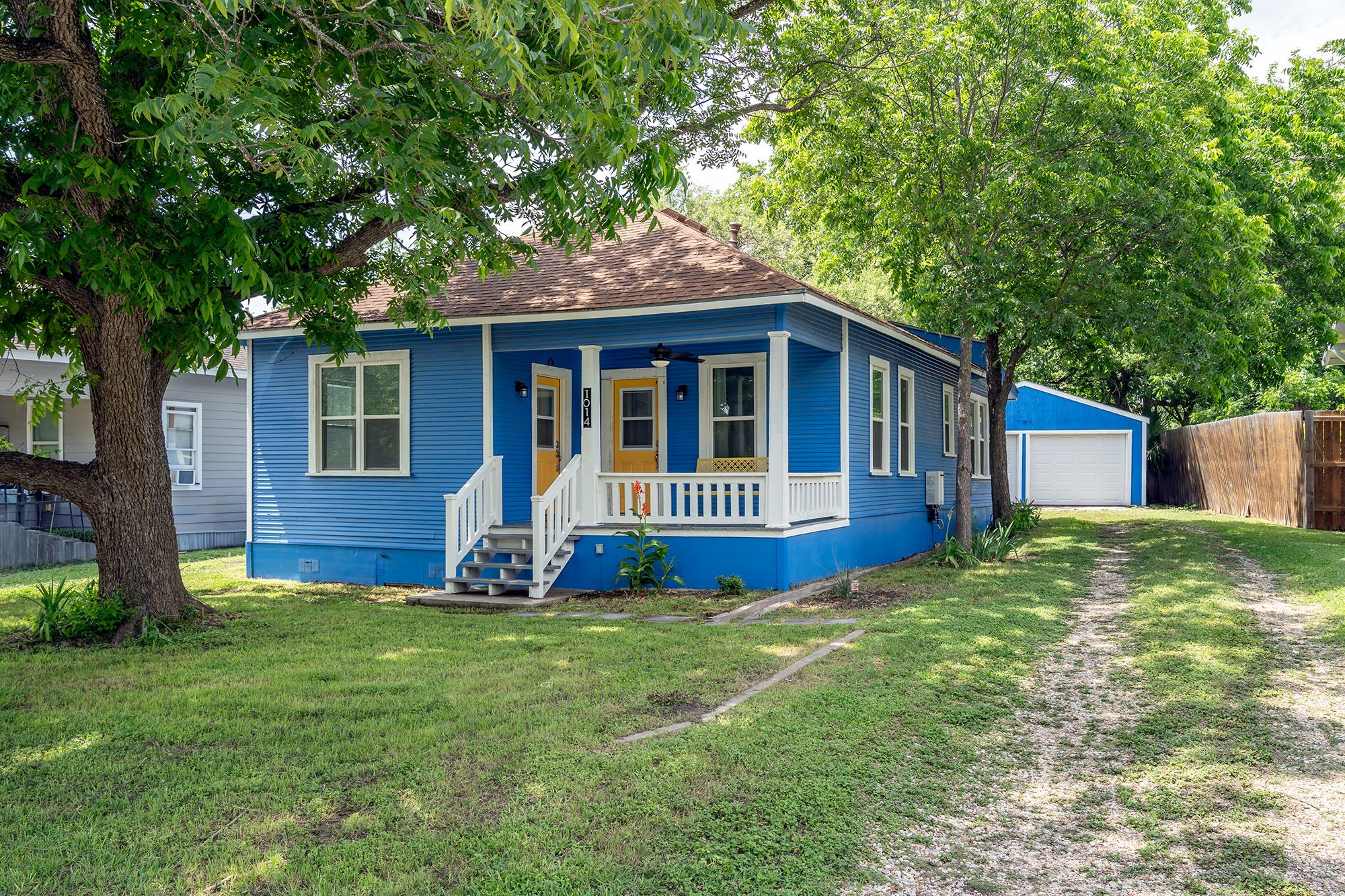 1014 6th ST, Taylor, TX 76574 photo 3