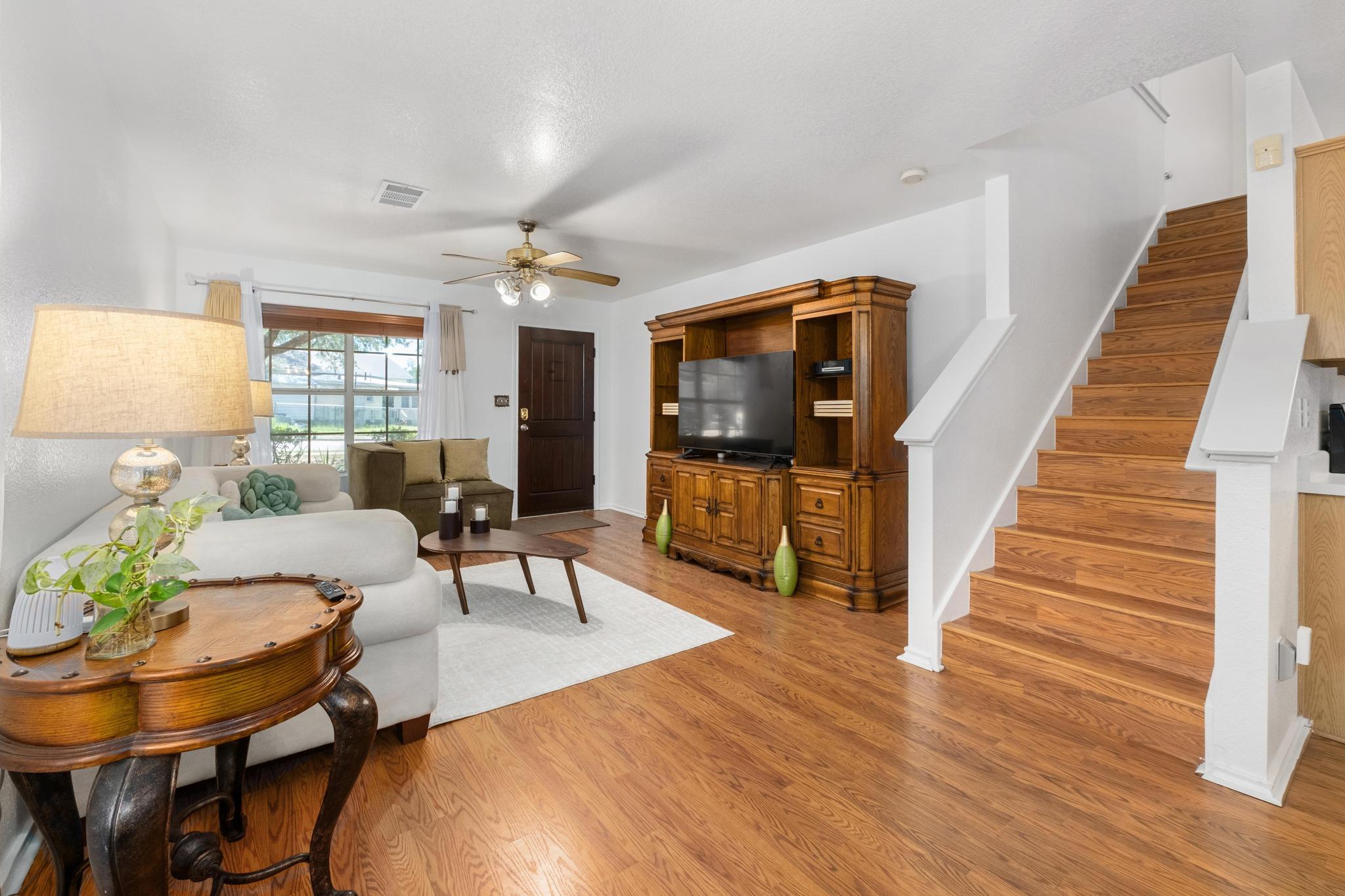 1184 Waller ST, Austin, TX 78702 photo 3
