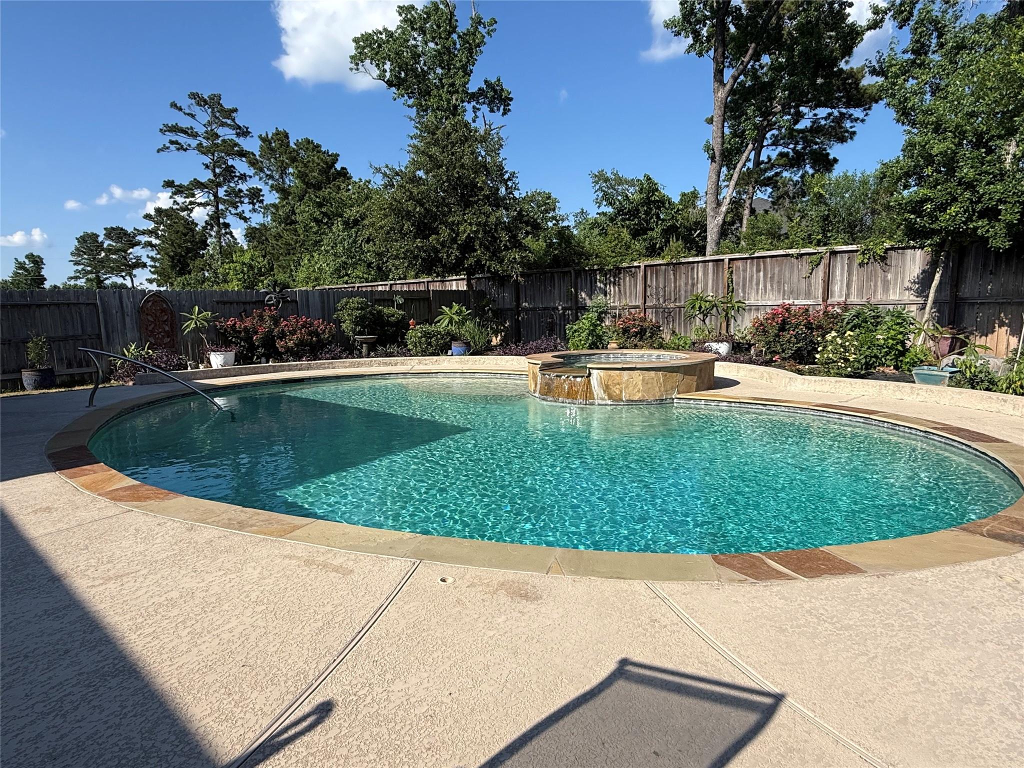 2336 Hagerman RD, Conroe, TX 77384 photo 4