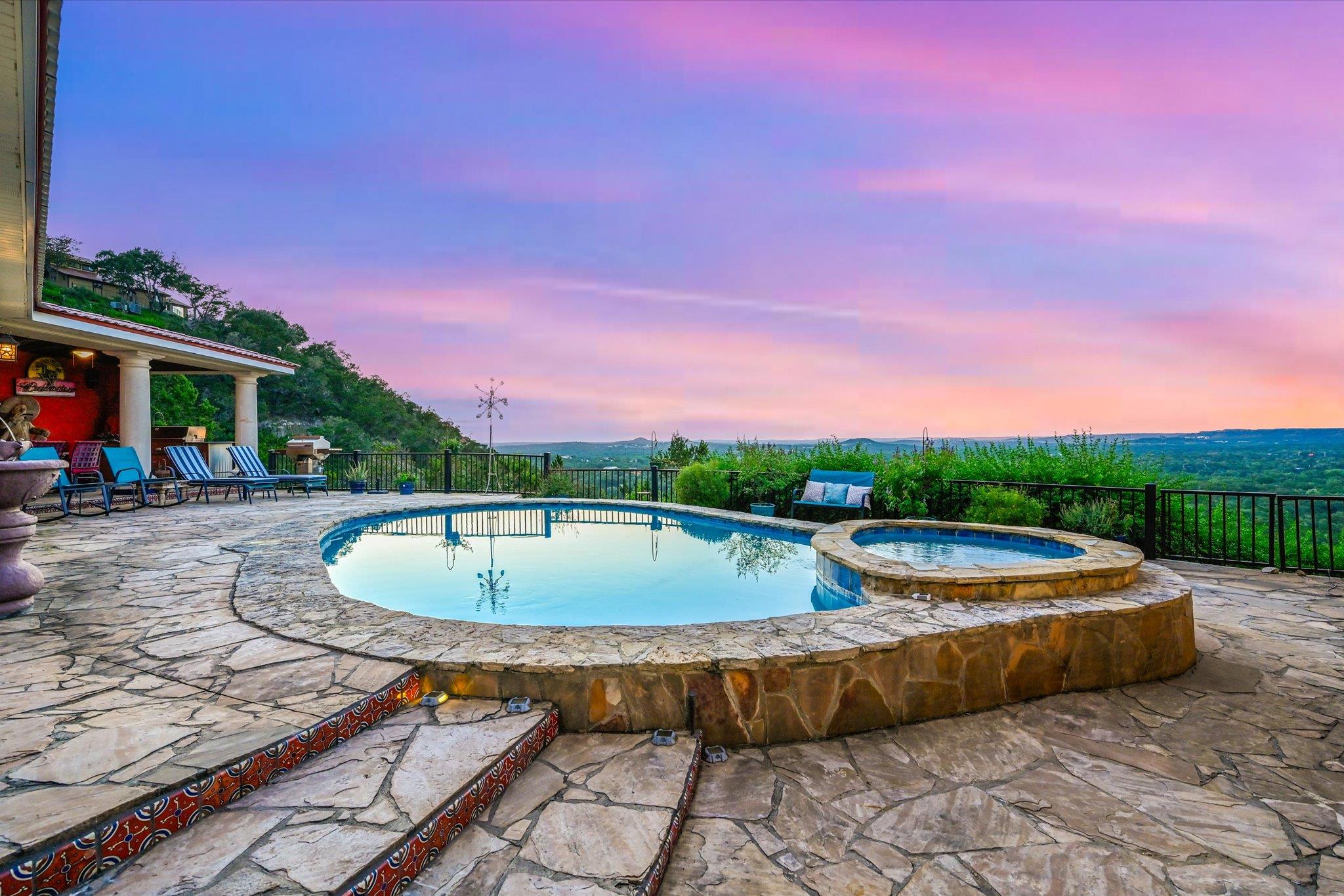 501 Brinkley DR, Wimberley, TX 78676 photo 2