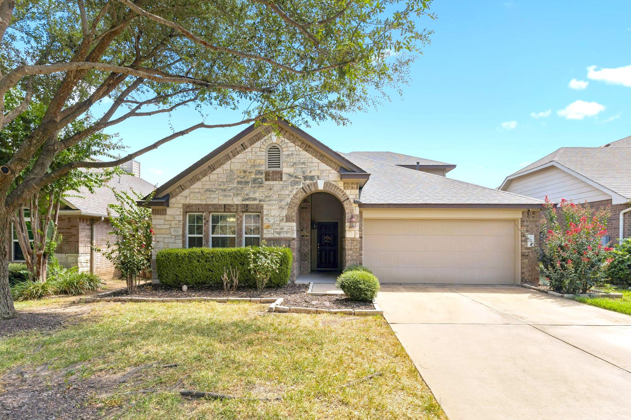 1729 Hidden Springs PATH, Round Rock, TX 78665 photo 2