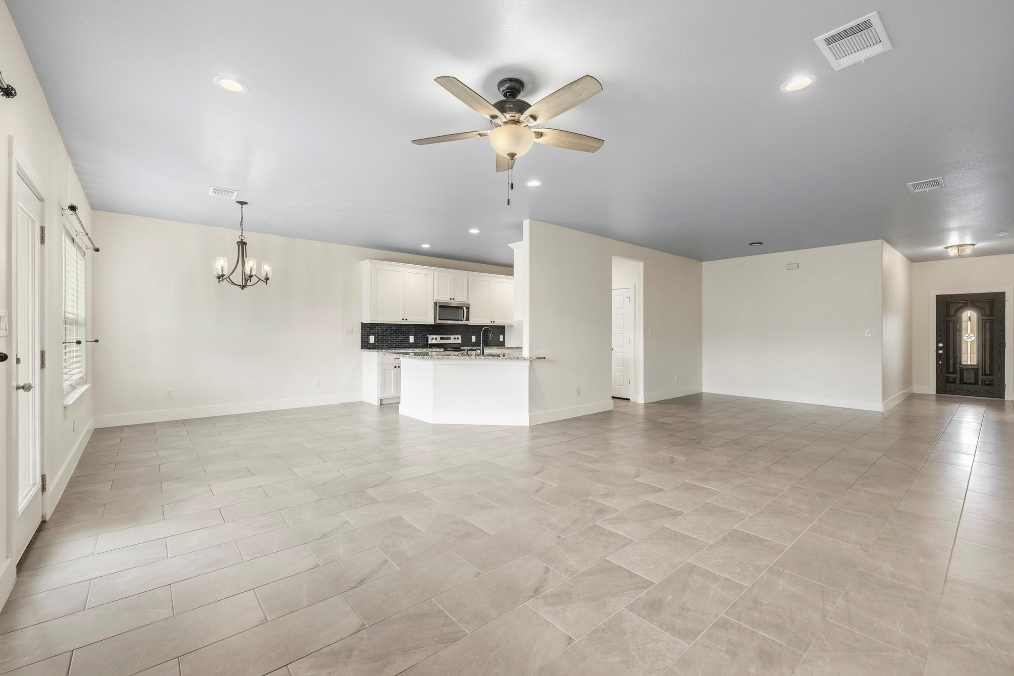 237 Dudley WAY, Fredericksburg, TX 78624 photo 2