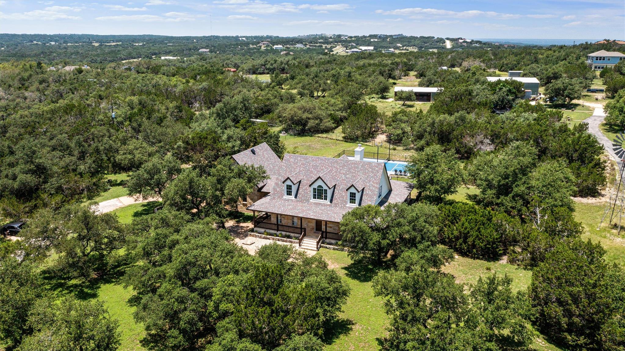 220 Sundance TRL, Dripping Springs, TX 78620 photo 2