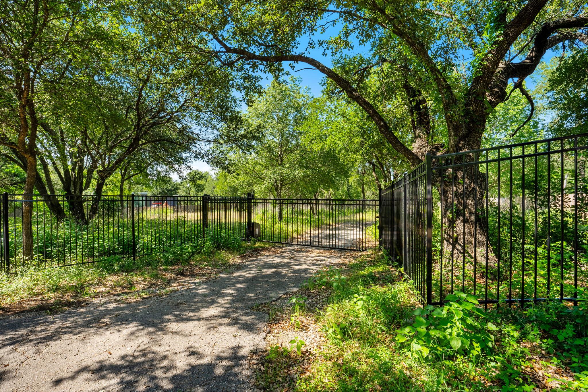 13560 Rocky LN, Belton, TX 76513 photo 4