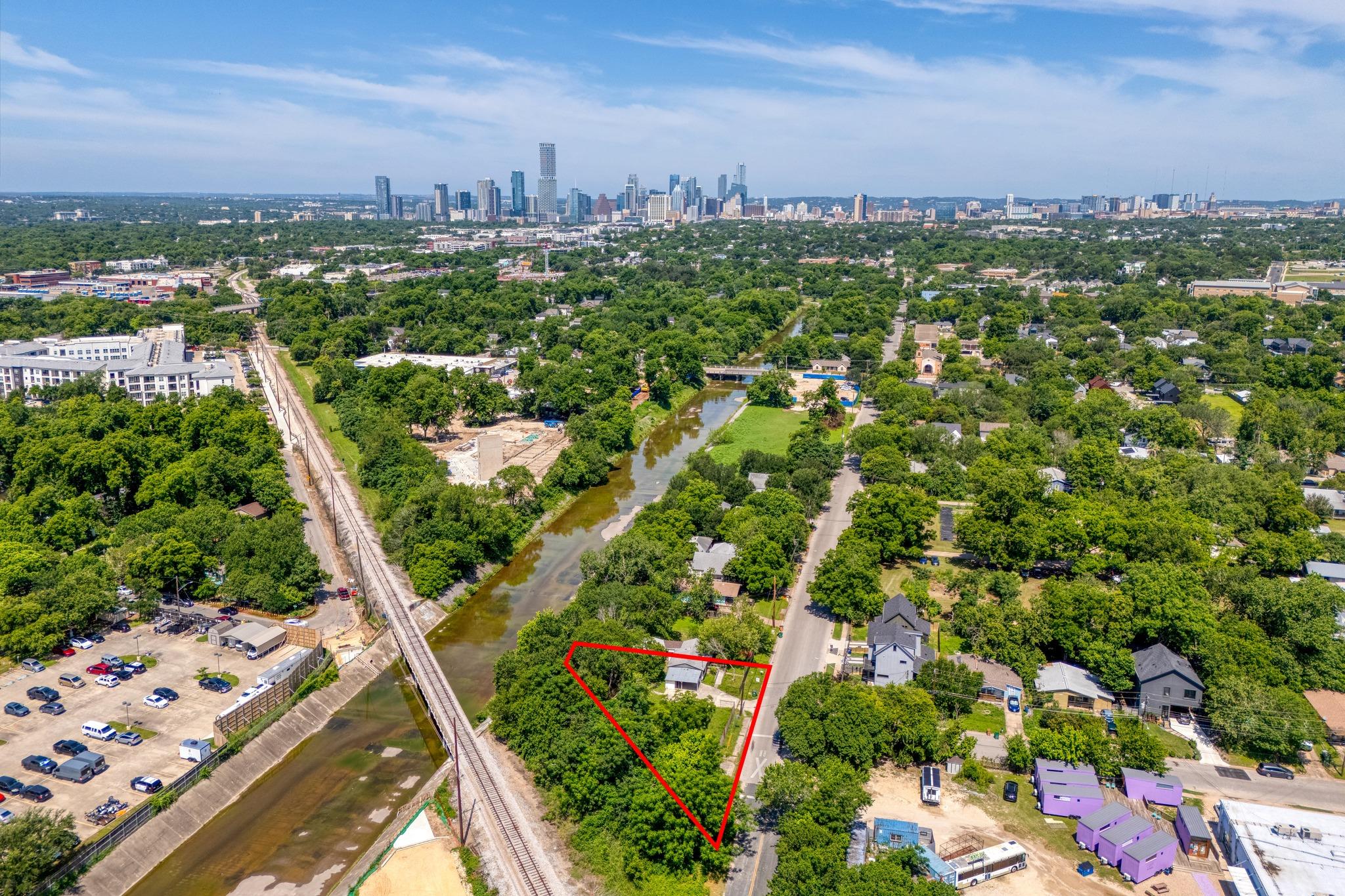 3509 Lyons RD, Austin, TX 78702 photo 4