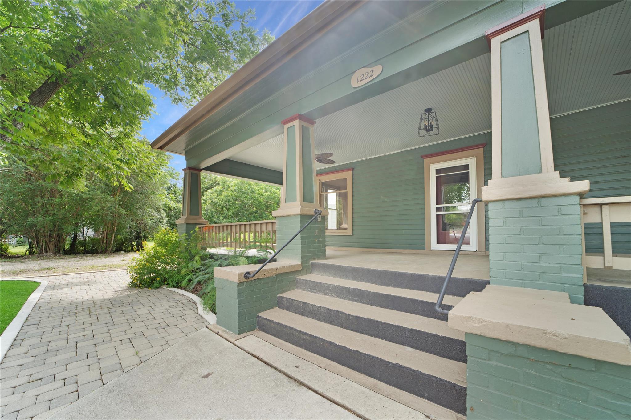 1222 Hopkins ST, San Marcos, TX 78666 photo 5