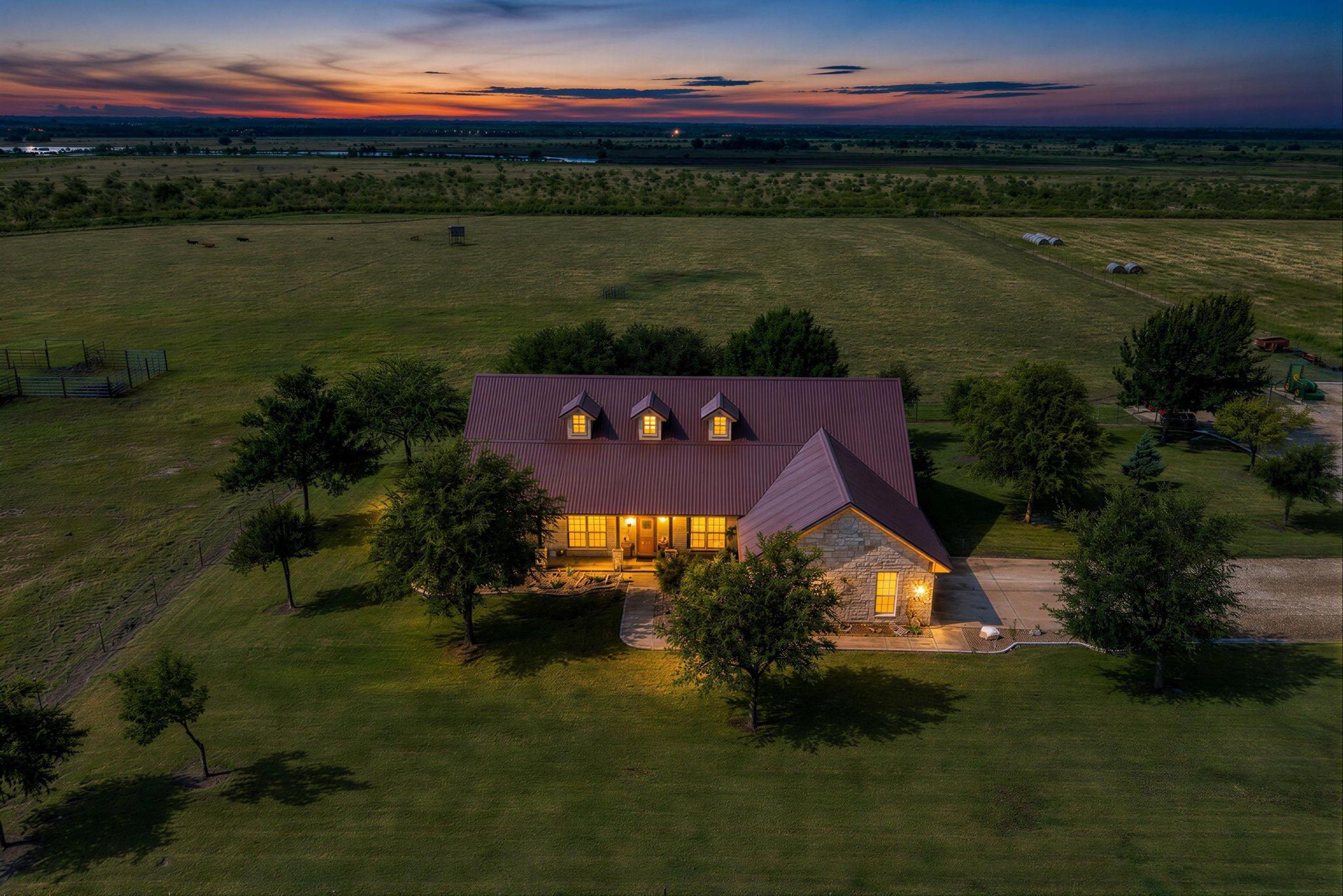 19000 Fm 971, Granger, TX 76530 photo 2