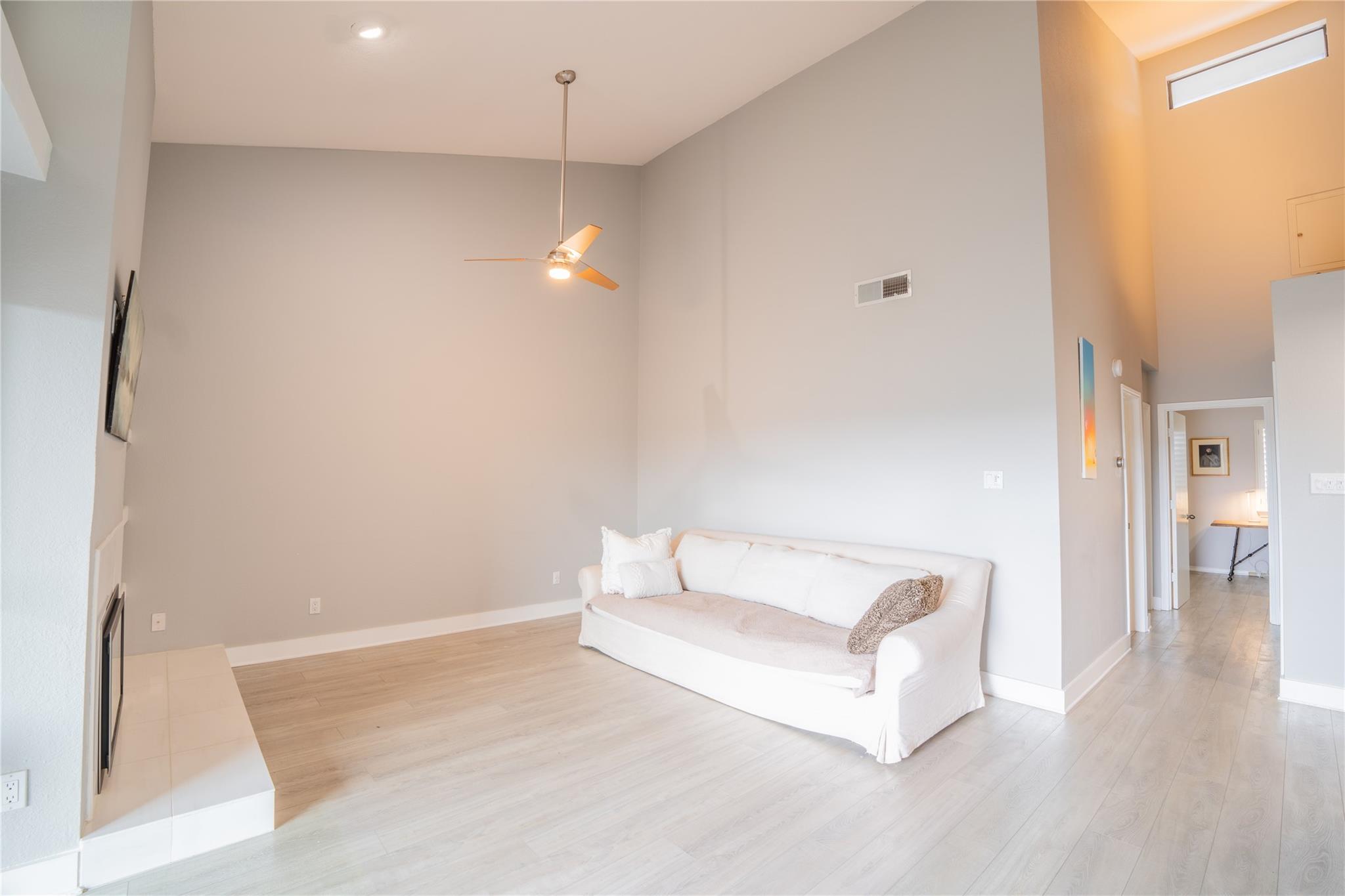8200 Neely DR #209, Austin, TX 78759 photo 4