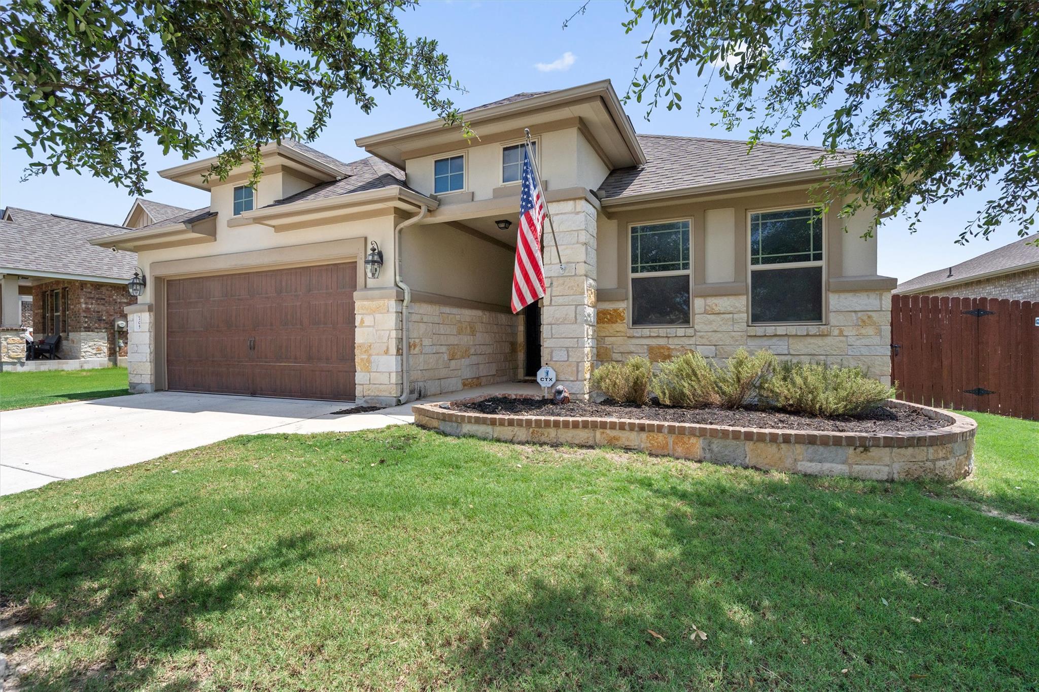 705 Hereford LOOP, Hutto, TX 78634 photo 2