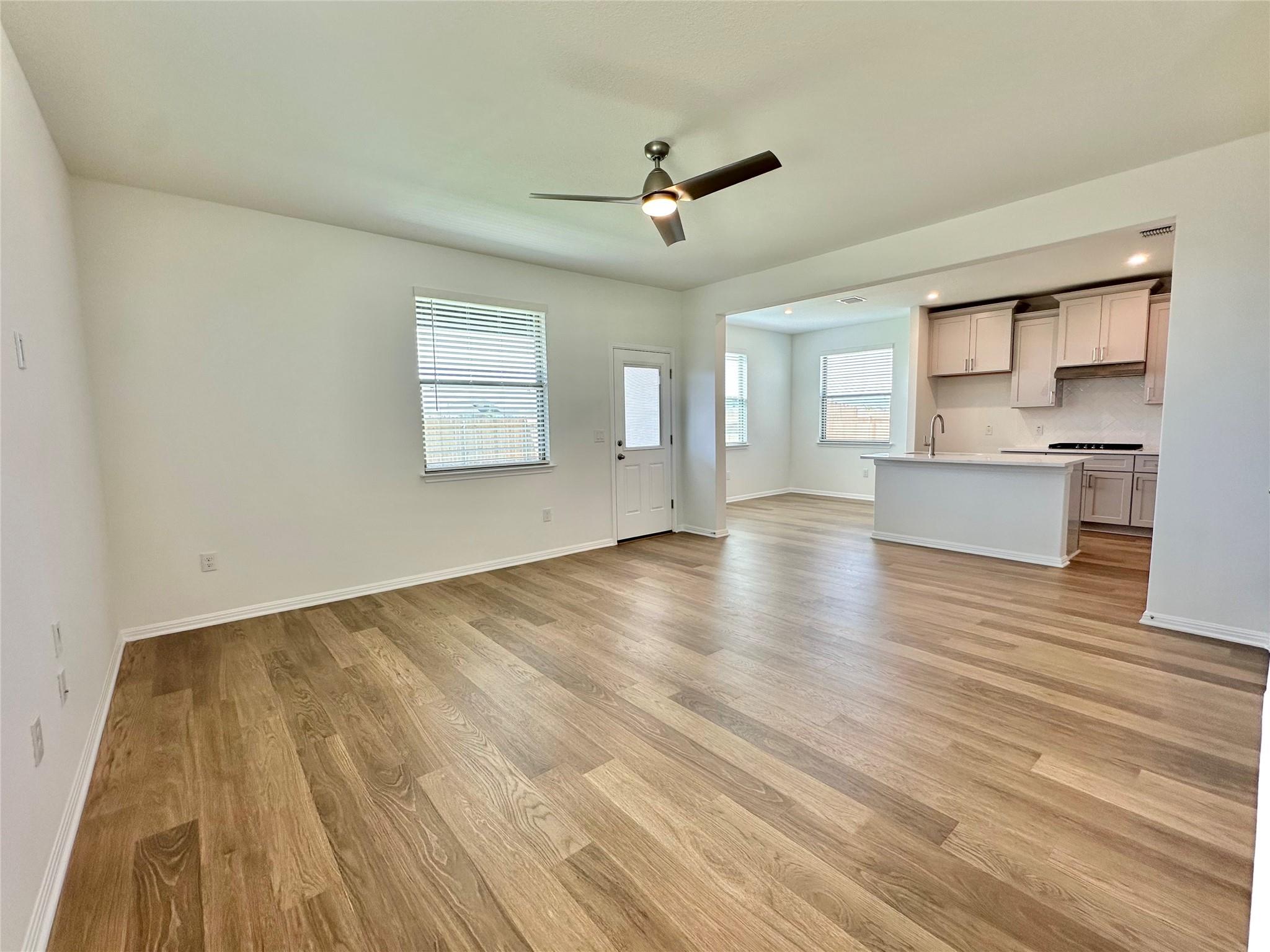 295 Young ST, Buda, TX 78610 photo 2