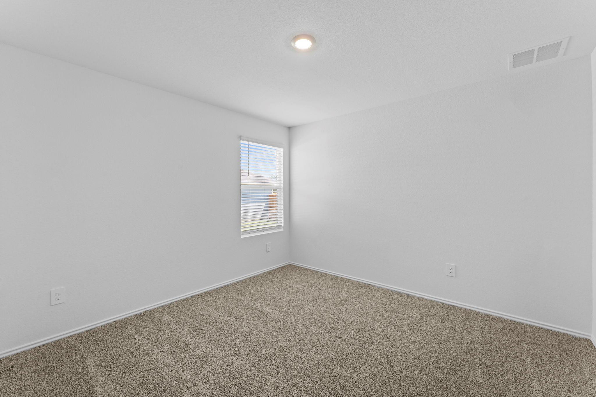 663 Ebbsfleet DR, Uhland, TX 78640 photo 3