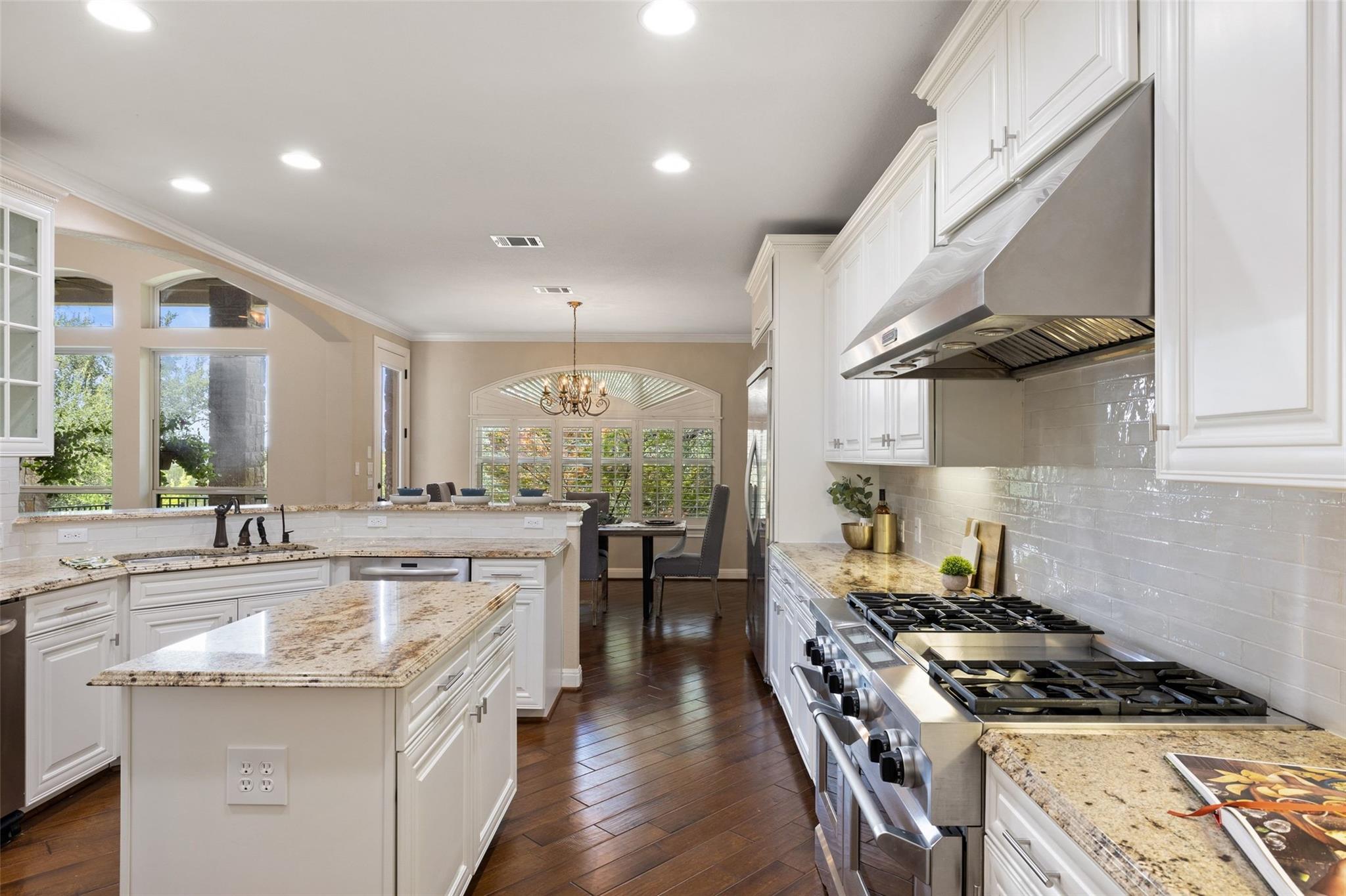 407 Bella Montagna CIR, Austin, TX 78734 photo 4