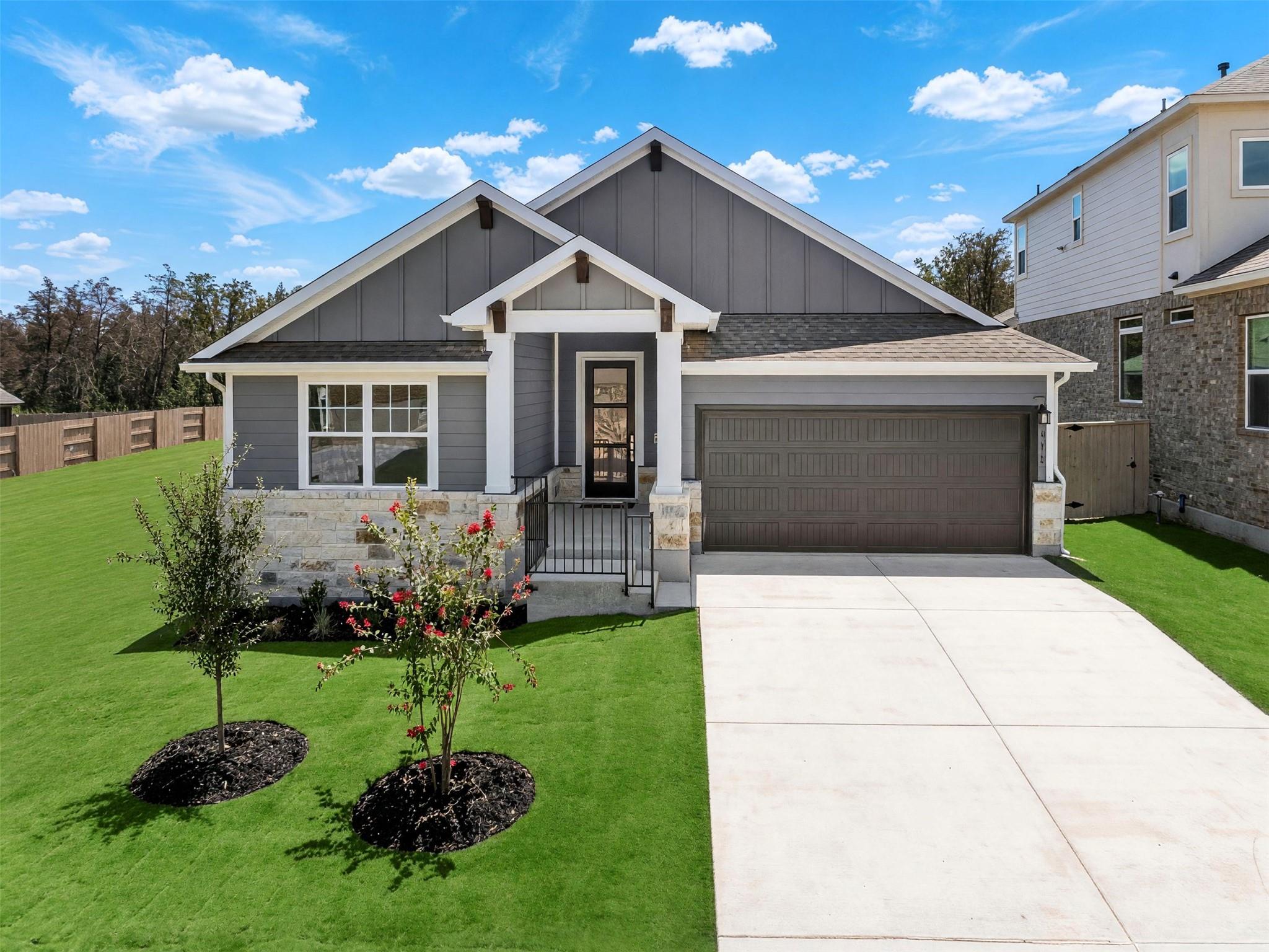 113 Salado Creek TRL, Bastrop, TX 78602 photo 2