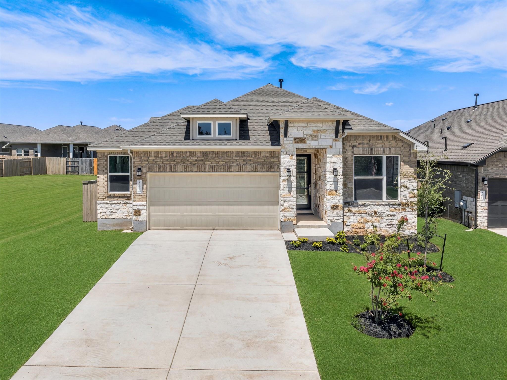 112 Salado Creek TRL, Bastrop, TX 78602 photo 2