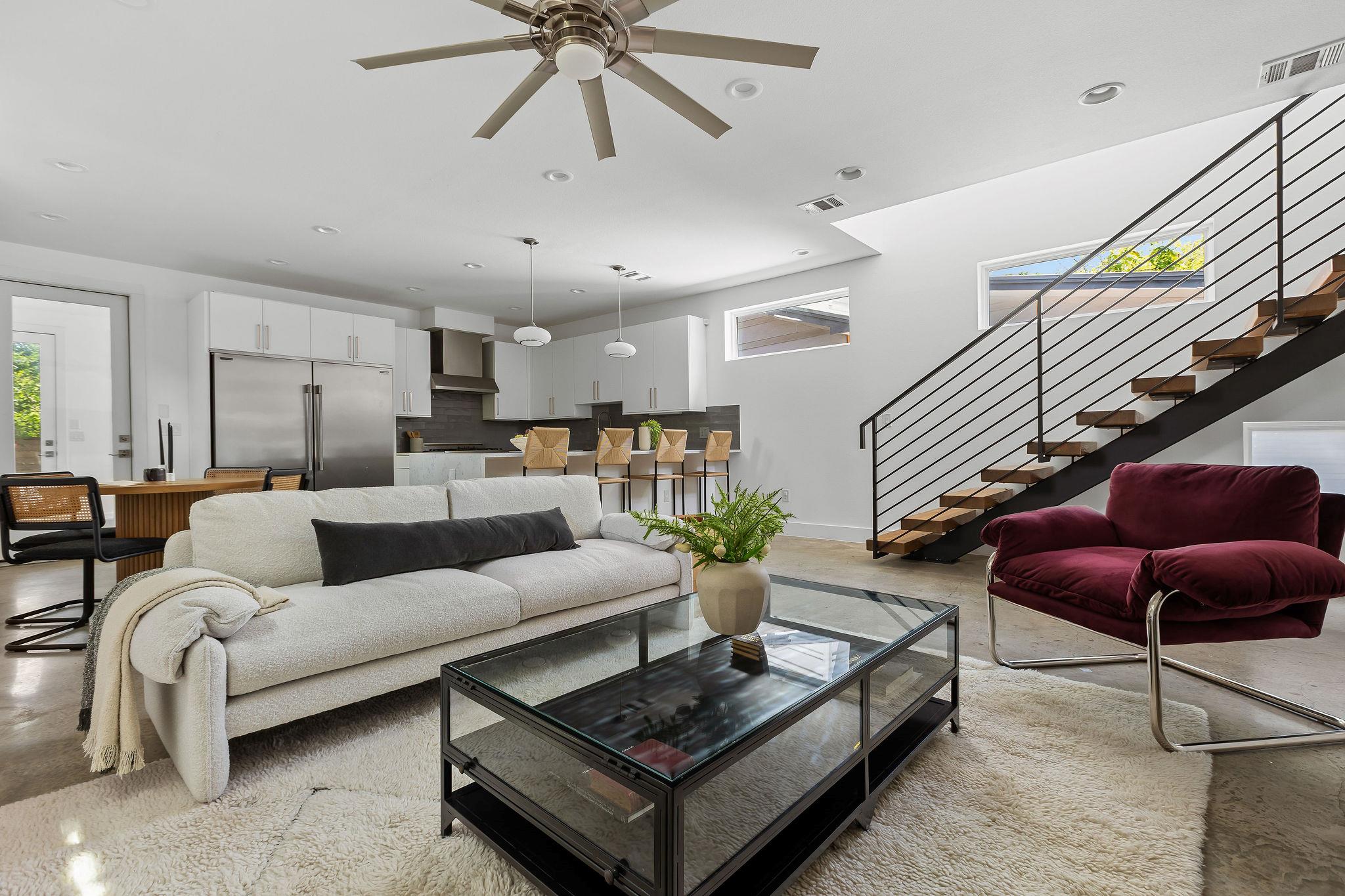 1182 Oakgrove Ave #A, Austin, TX 78702 photo 2