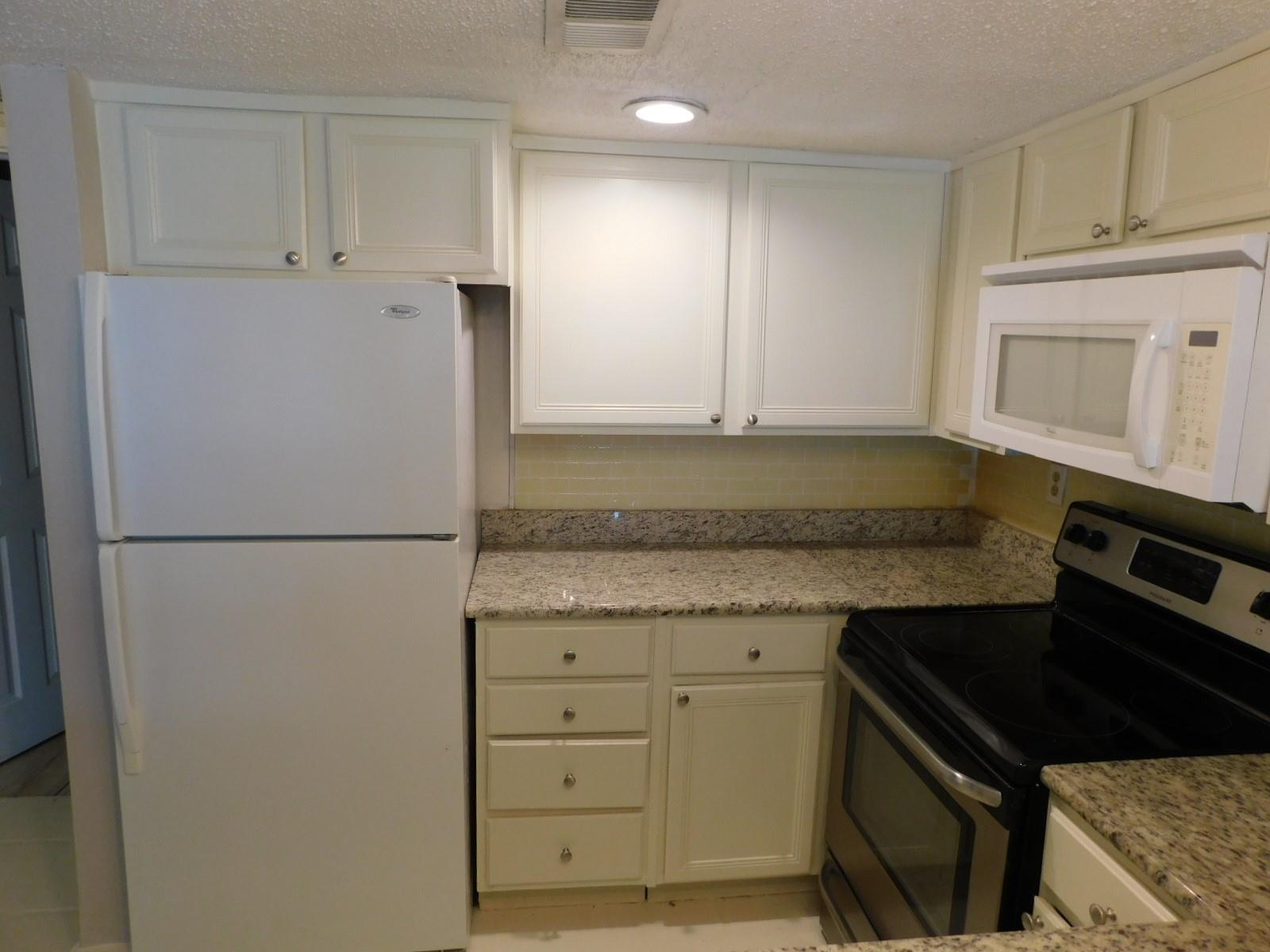 805 Paisley DR #11, Spicewood, TX 78669 photo 3