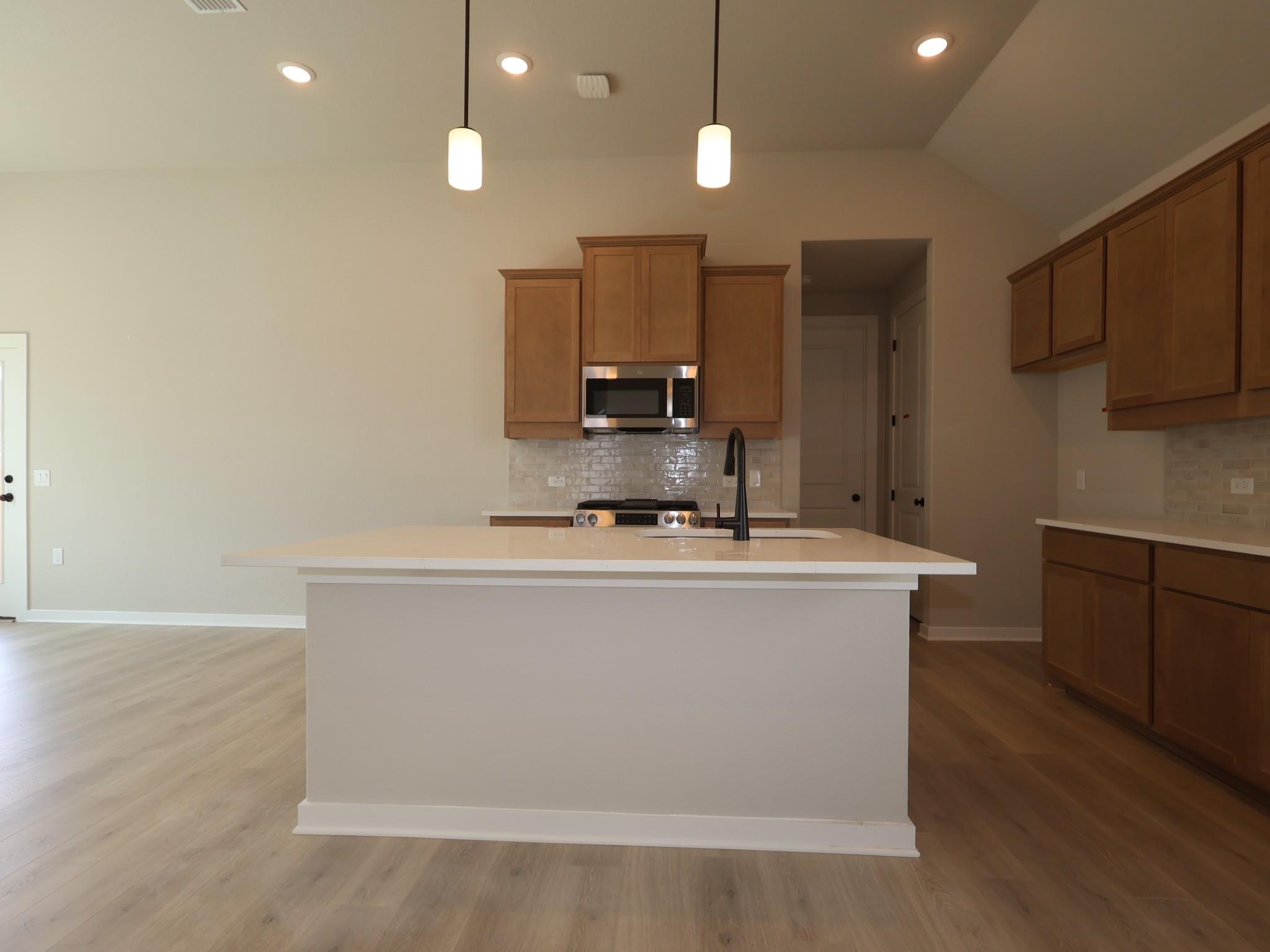 629 Clarissa ST, Buda, TX 78610 photo 5