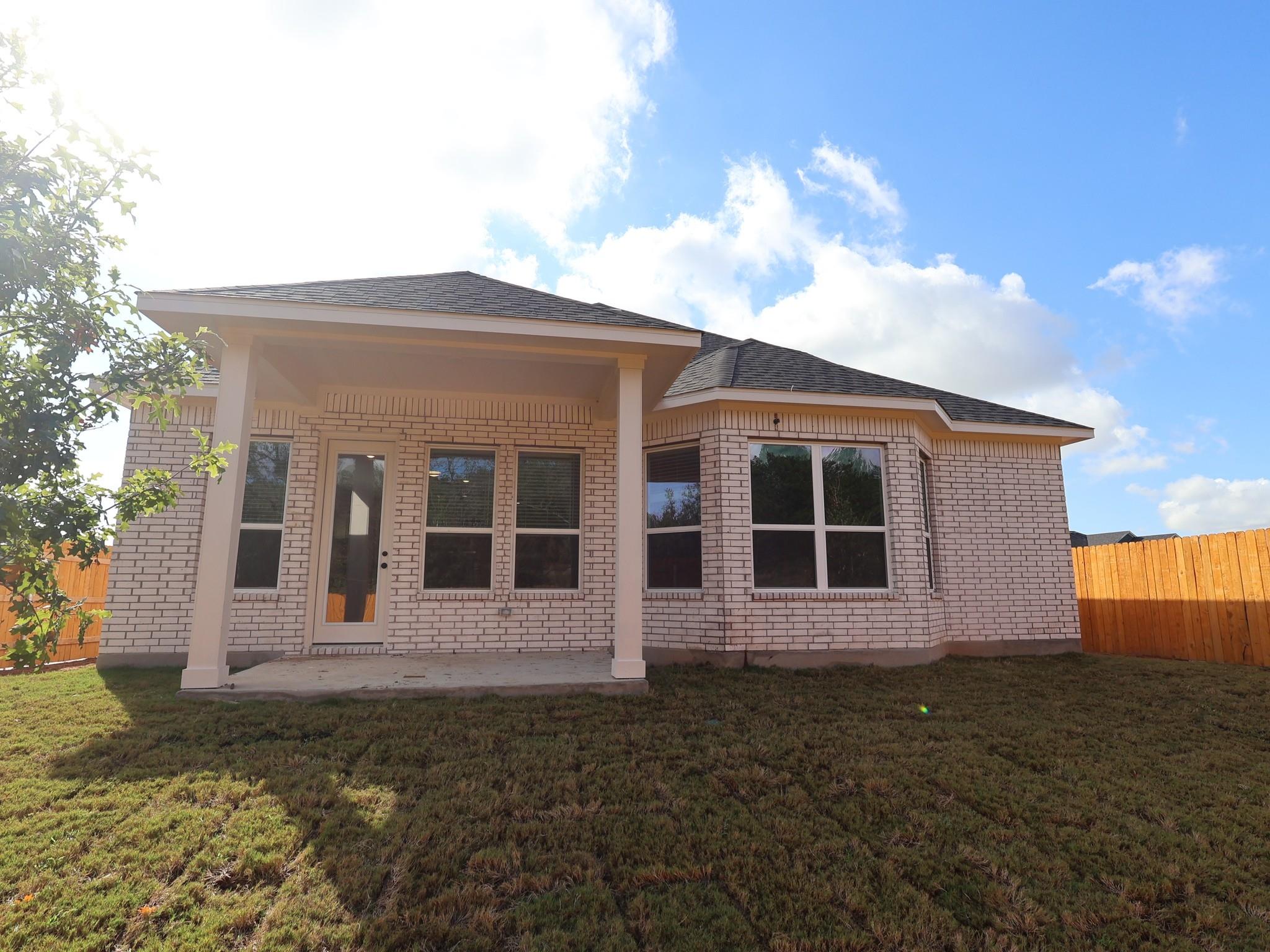 296 Champ Ave, Buda, TX 78610 photo 4