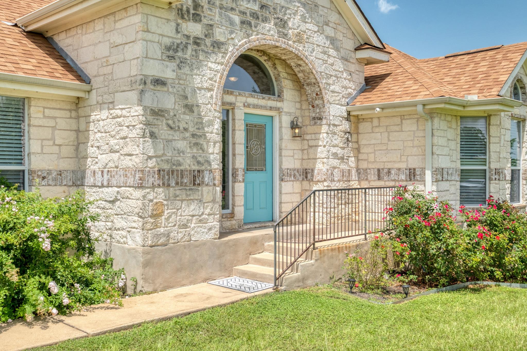 341 Brown RD, McDade, TX 78650 photo 5