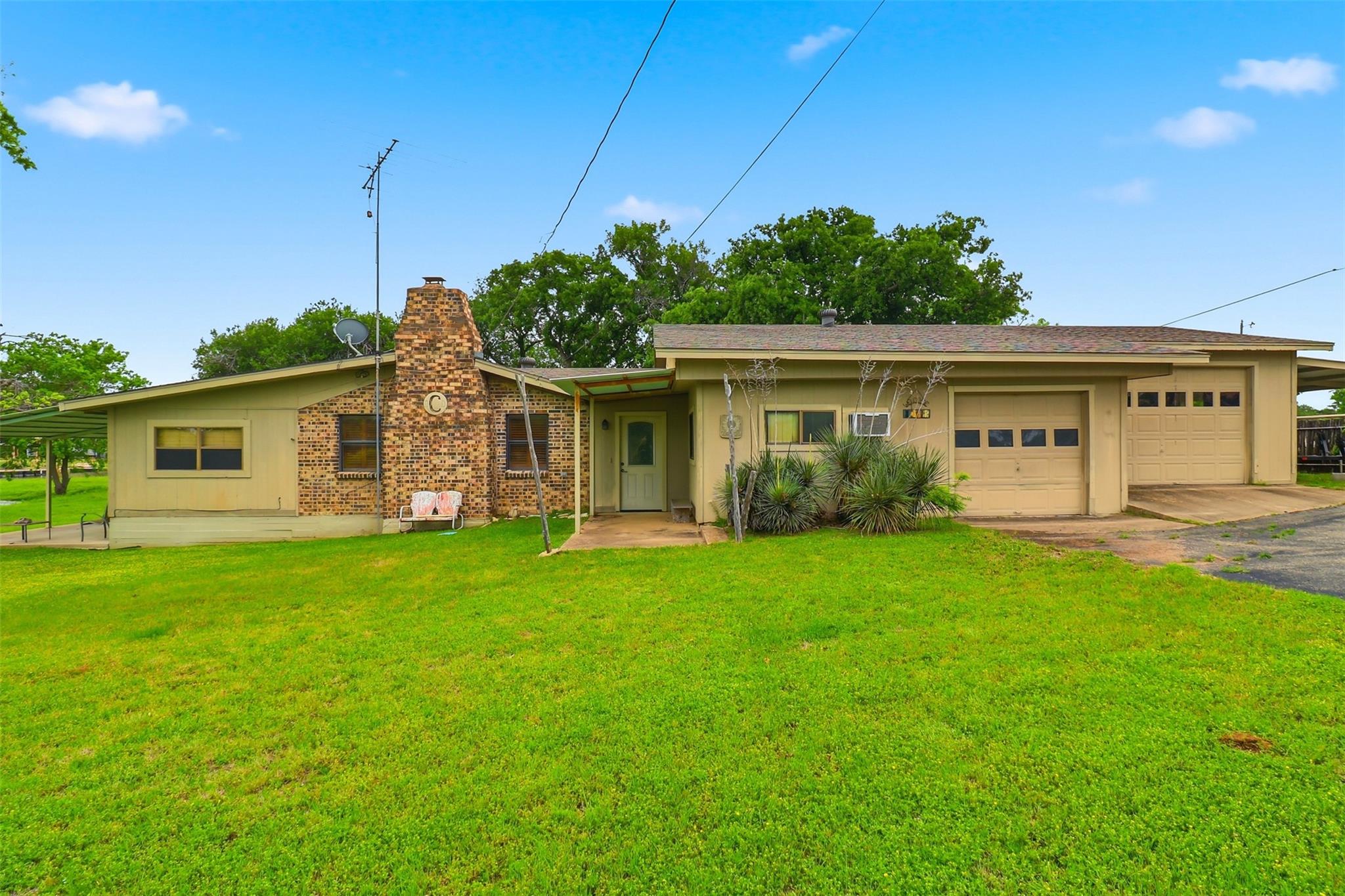 1412 Parkway ST, Tow, TX 78672 photo 3