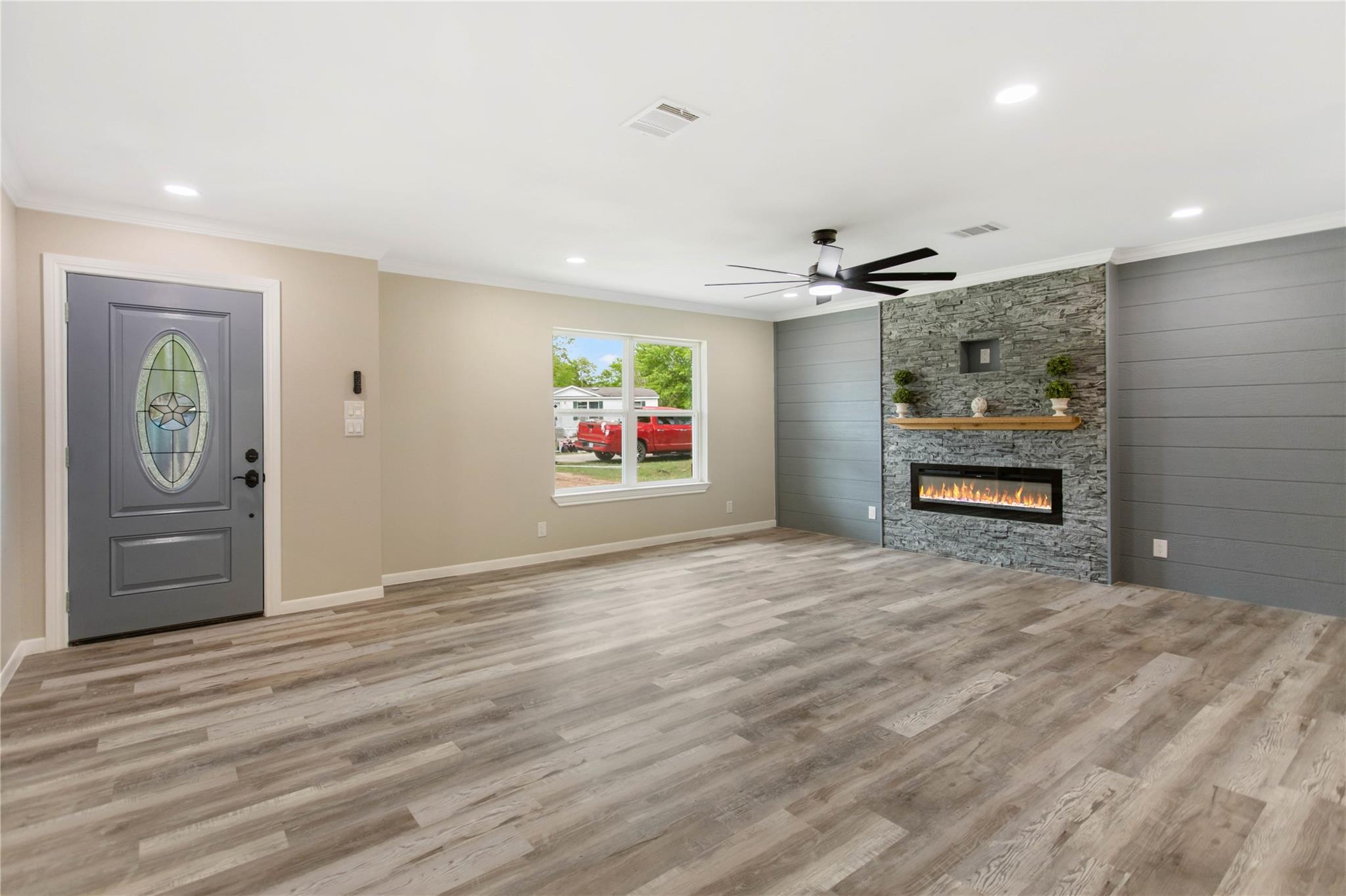 904 Westview CIR, Caldwell, TX 77836 photo 4