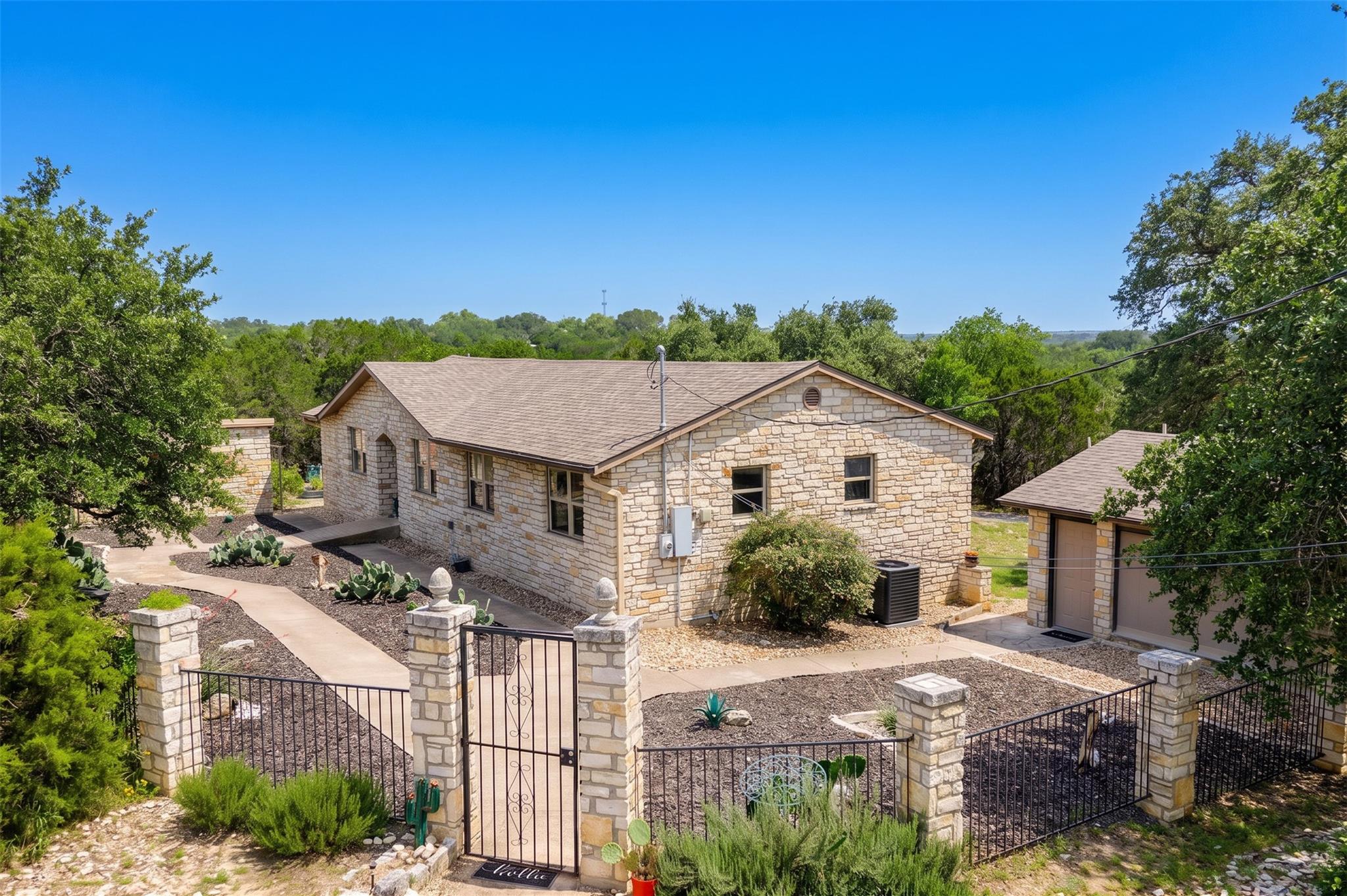 30 Pecan 2, Florence, TX 76527 photo 3
