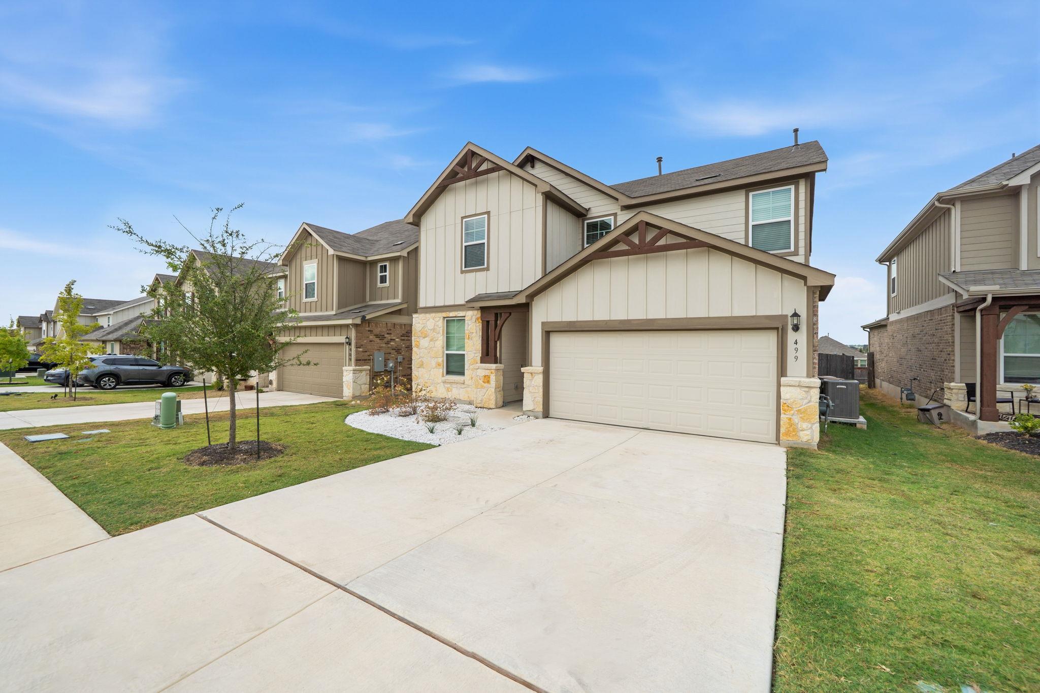 499 Tree Nut LOOP, Buda, TX 78610 photo 2
