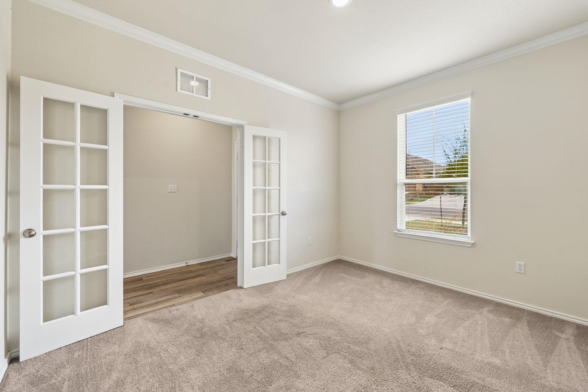 499 Tree Nut LOOP, Buda, TX 78610 photo 4