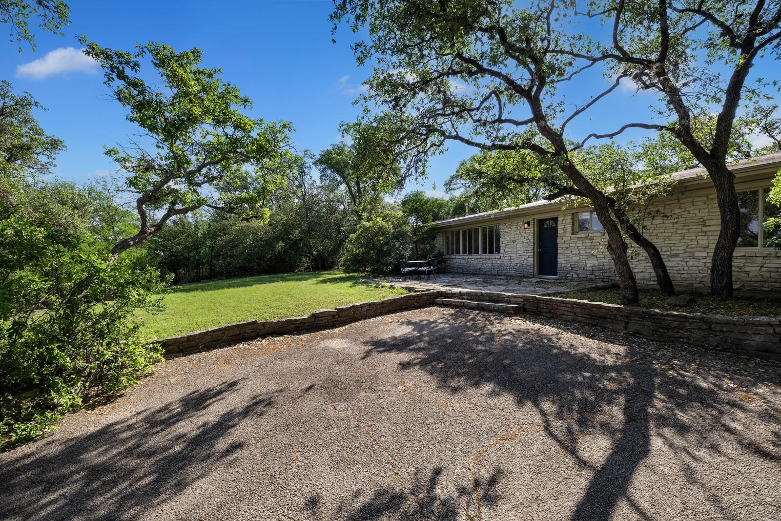 2905 Stratford DR, Austin, TX 78746 photo 4