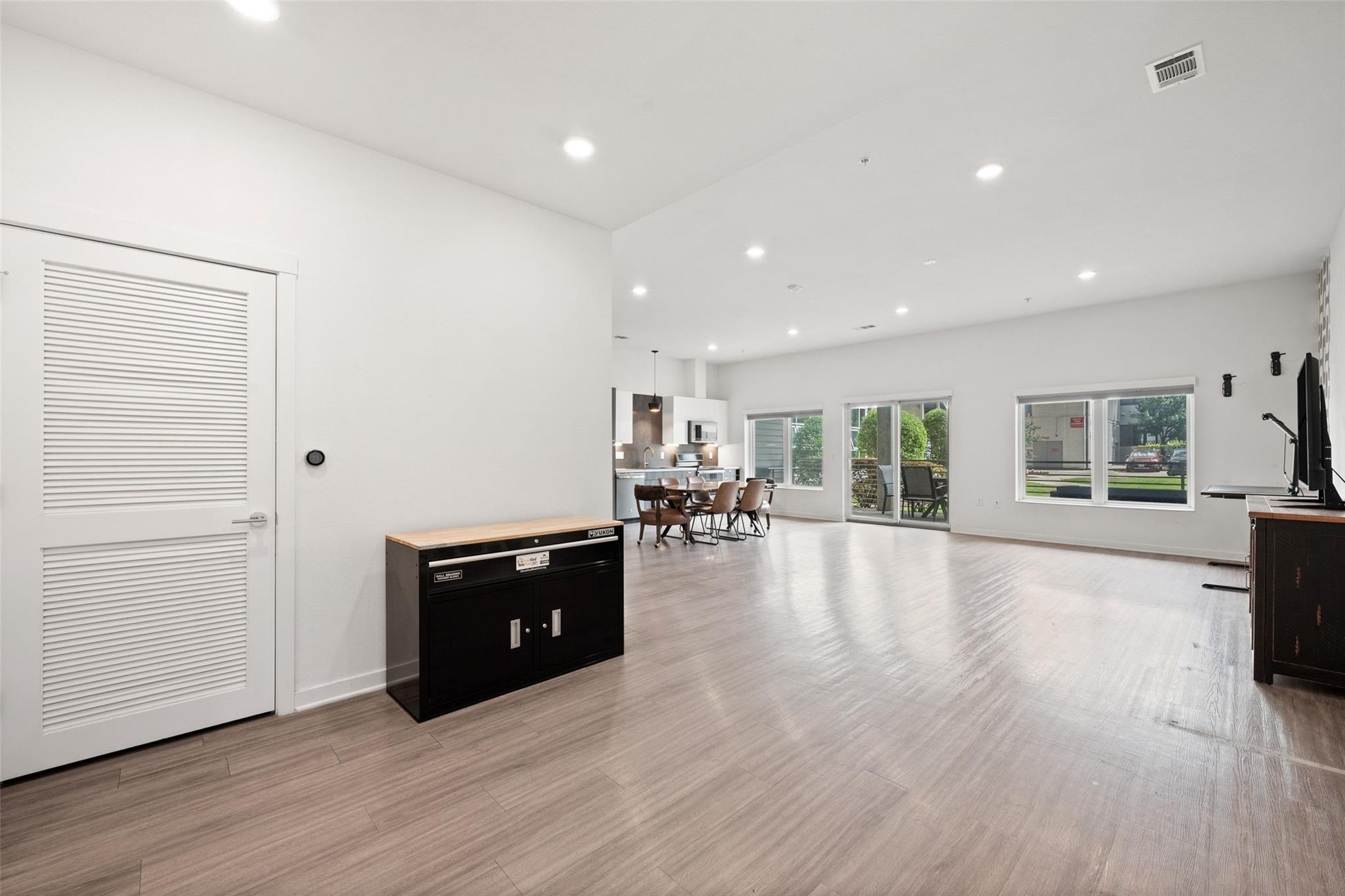 4361 Congress Ave #111, Austin, TX 78745 photo 4