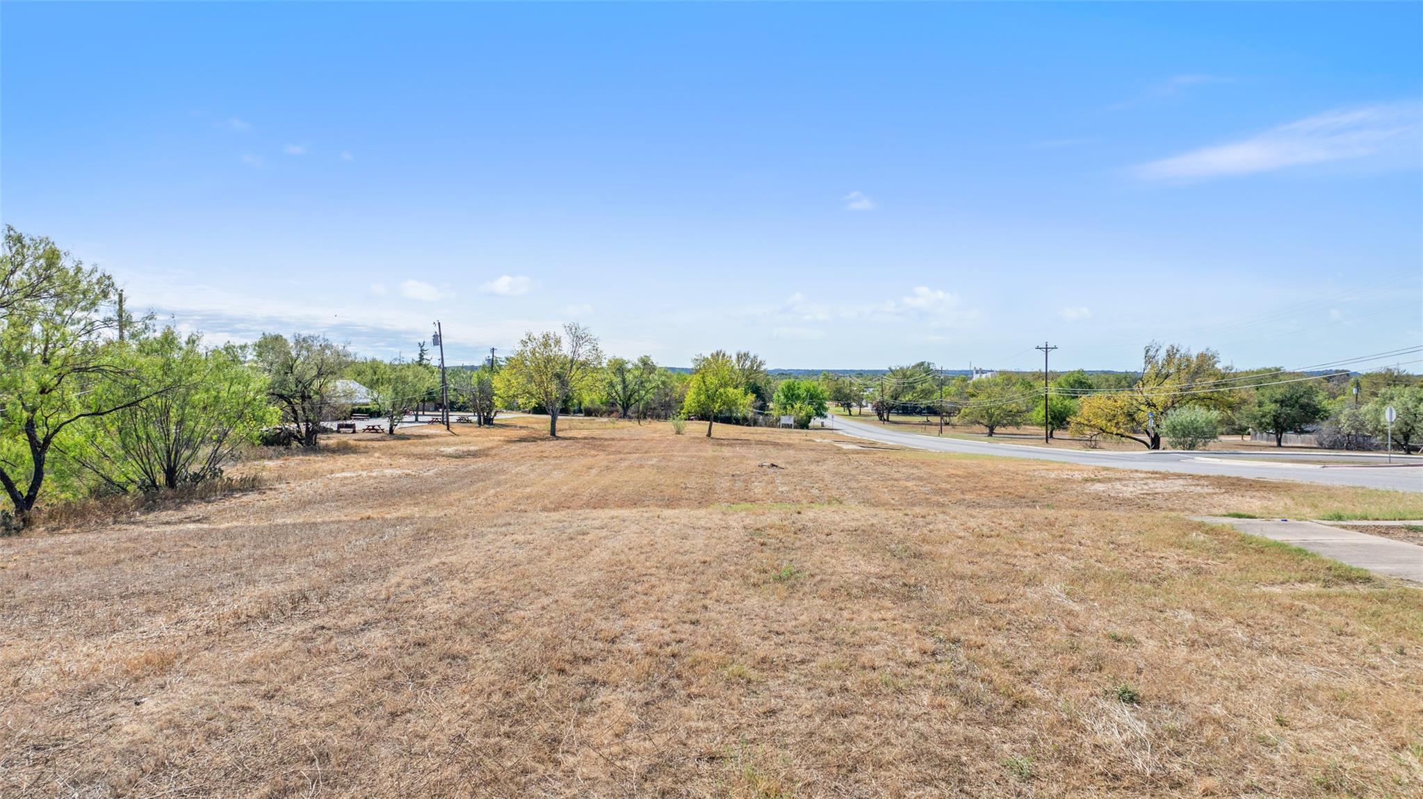 711-1 Avenue N ST, Marble Falls, TX 78654 photo 2
