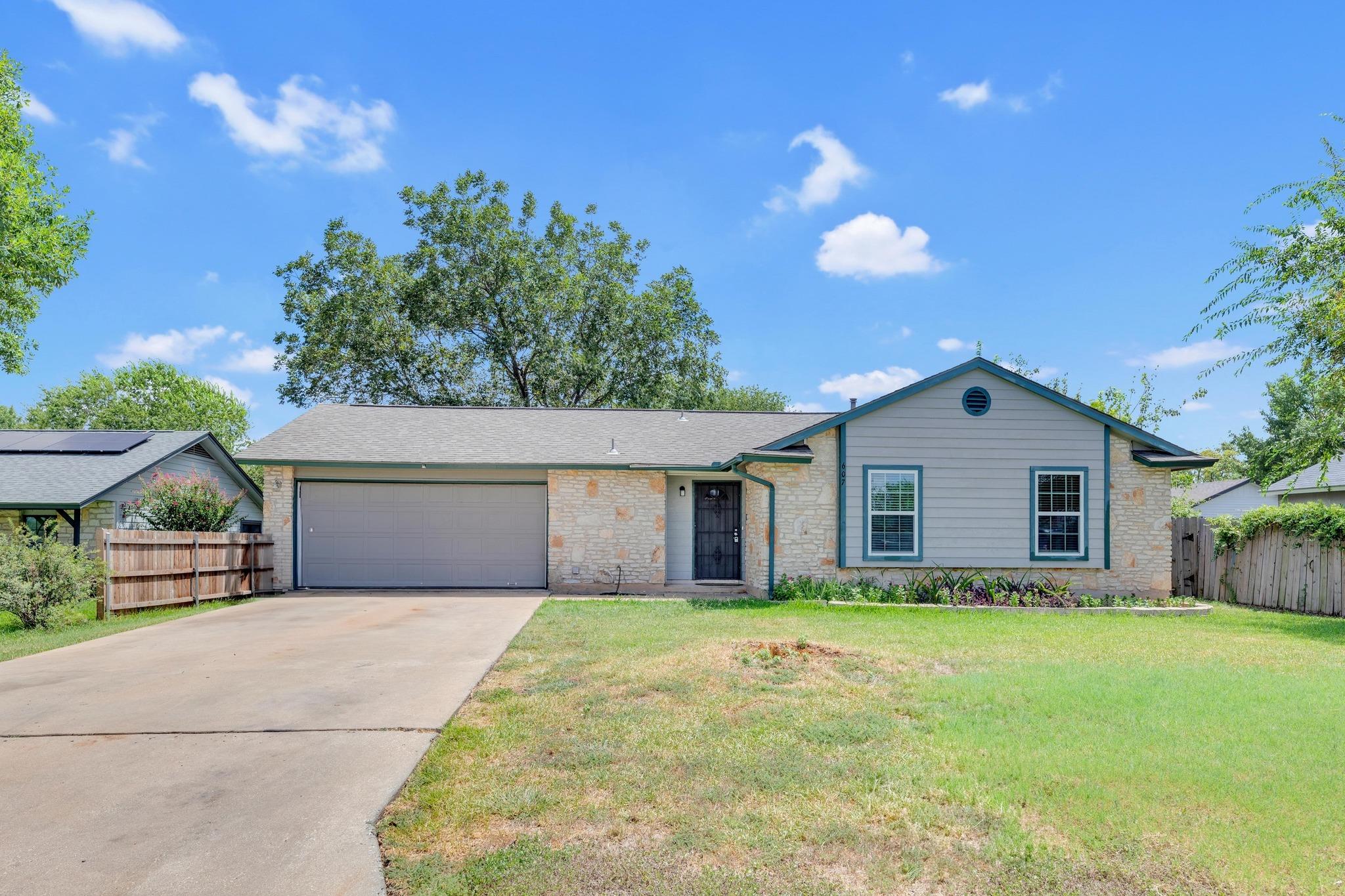 607 Garden Path CV, Round Rock, TX 78664 photo 2