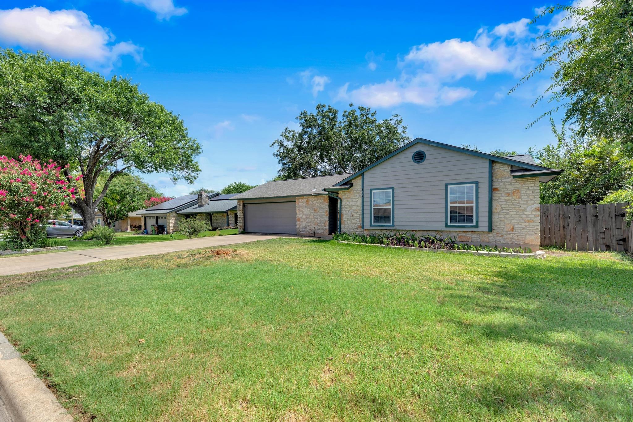 607 Garden Path CV, Round Rock, TX 78664 photo 3